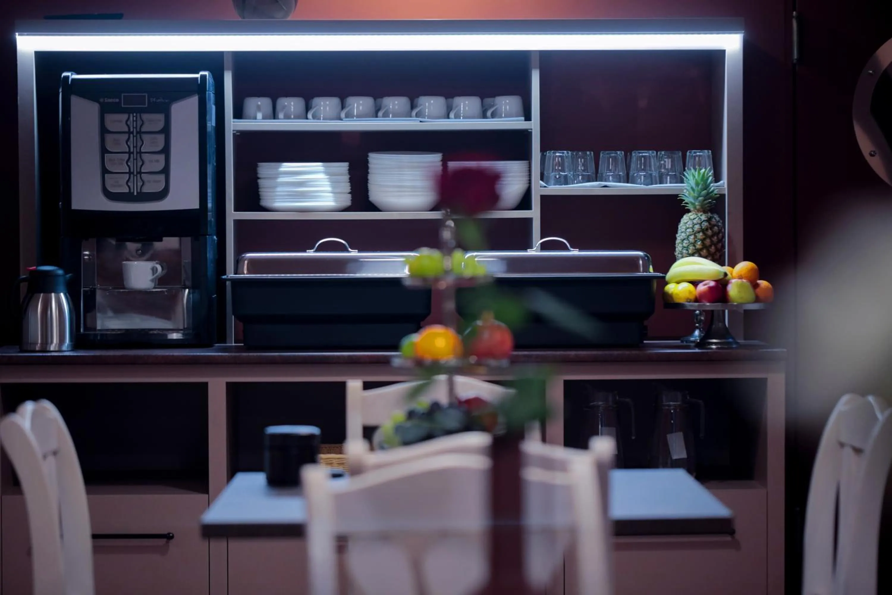 Restaurant/places to eat in ZEPPELIN APARTMENTS Simple Acomodation