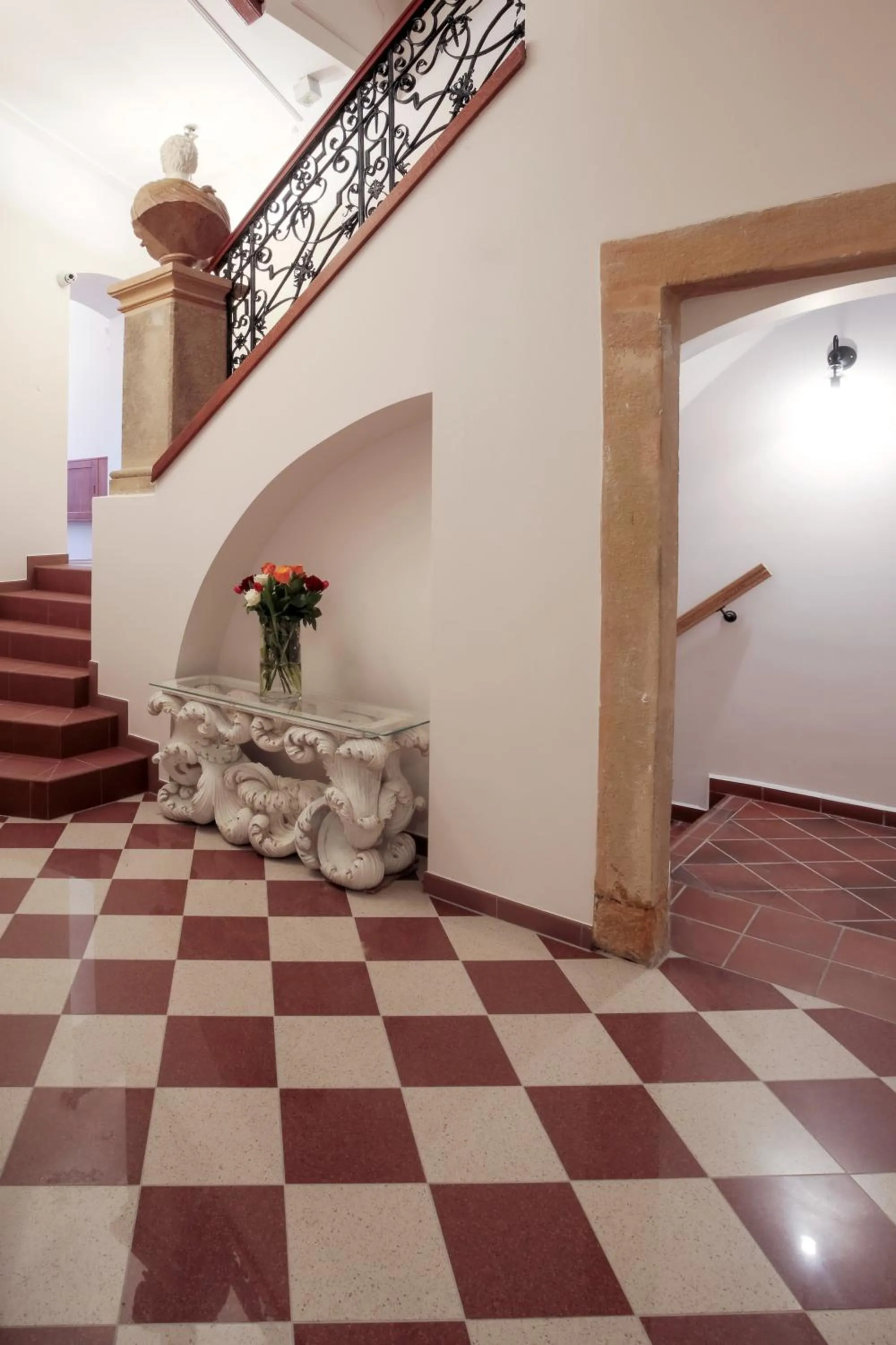 Property building in ZEPPELIN APARTMENTS Simple Acomodation
