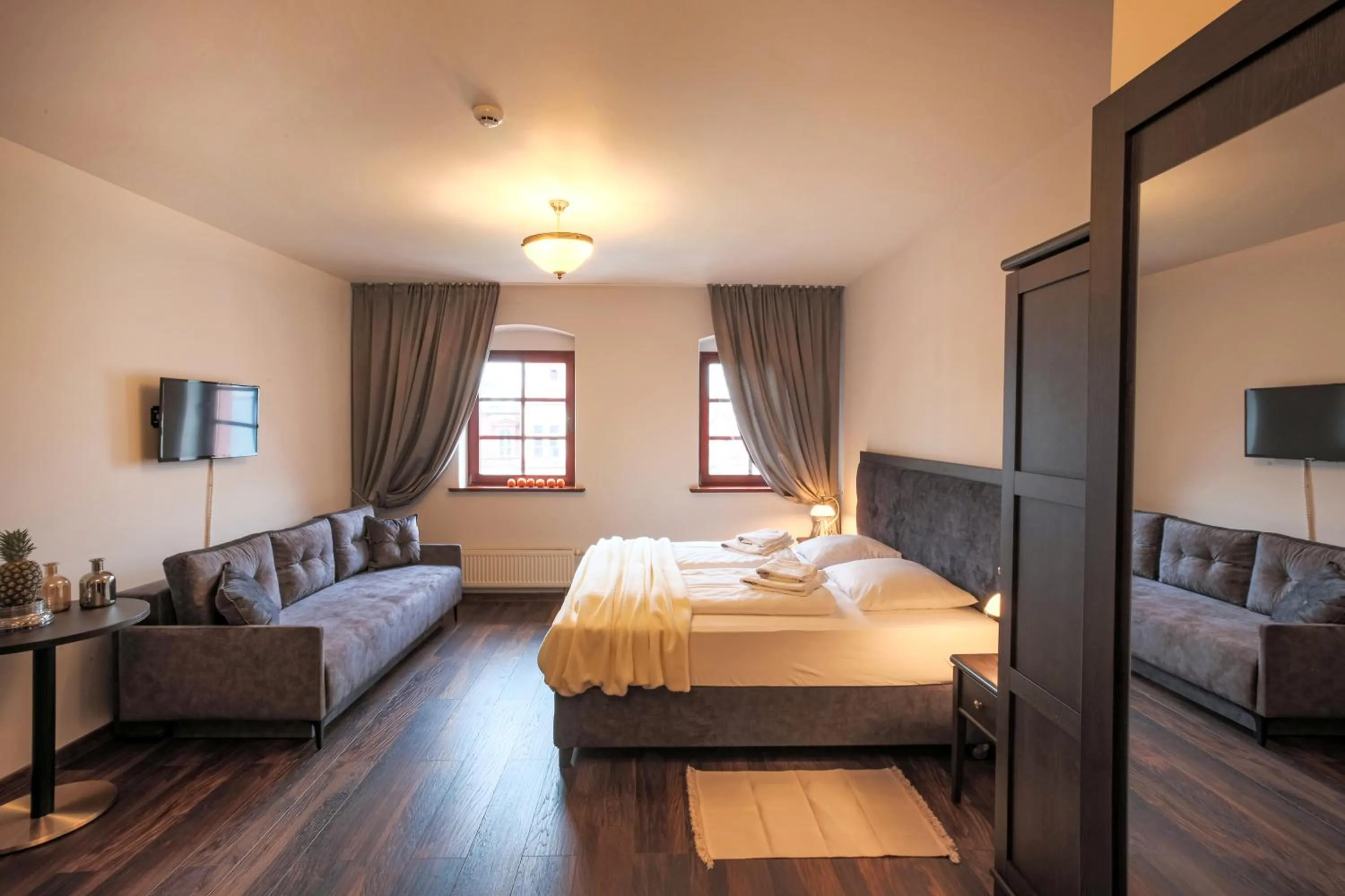 Bed in ZEPPELIN APARTMENTS Simple Acomodation