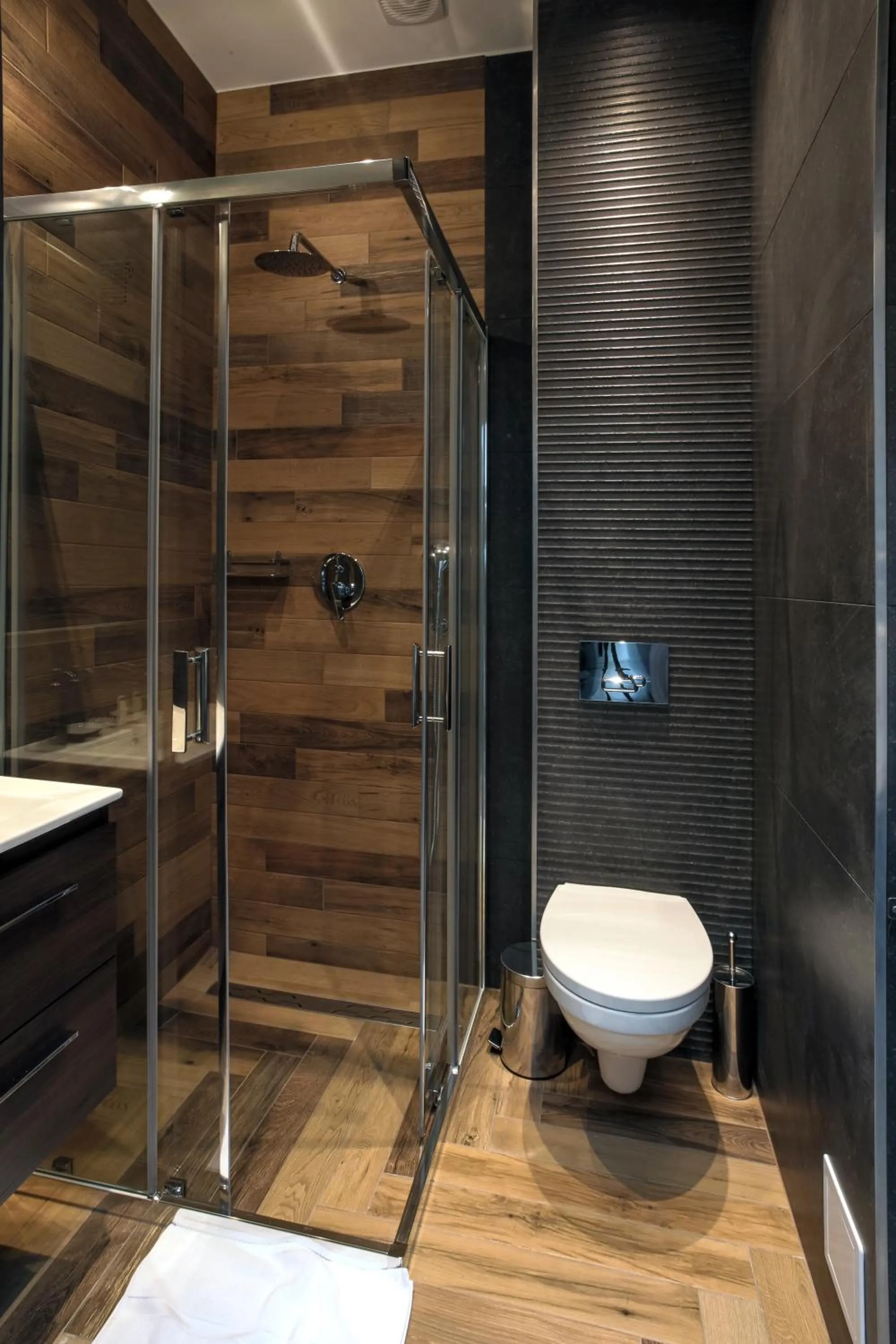 Bathroom in ZEPPELIN APARTMENTS Simple Acomodation