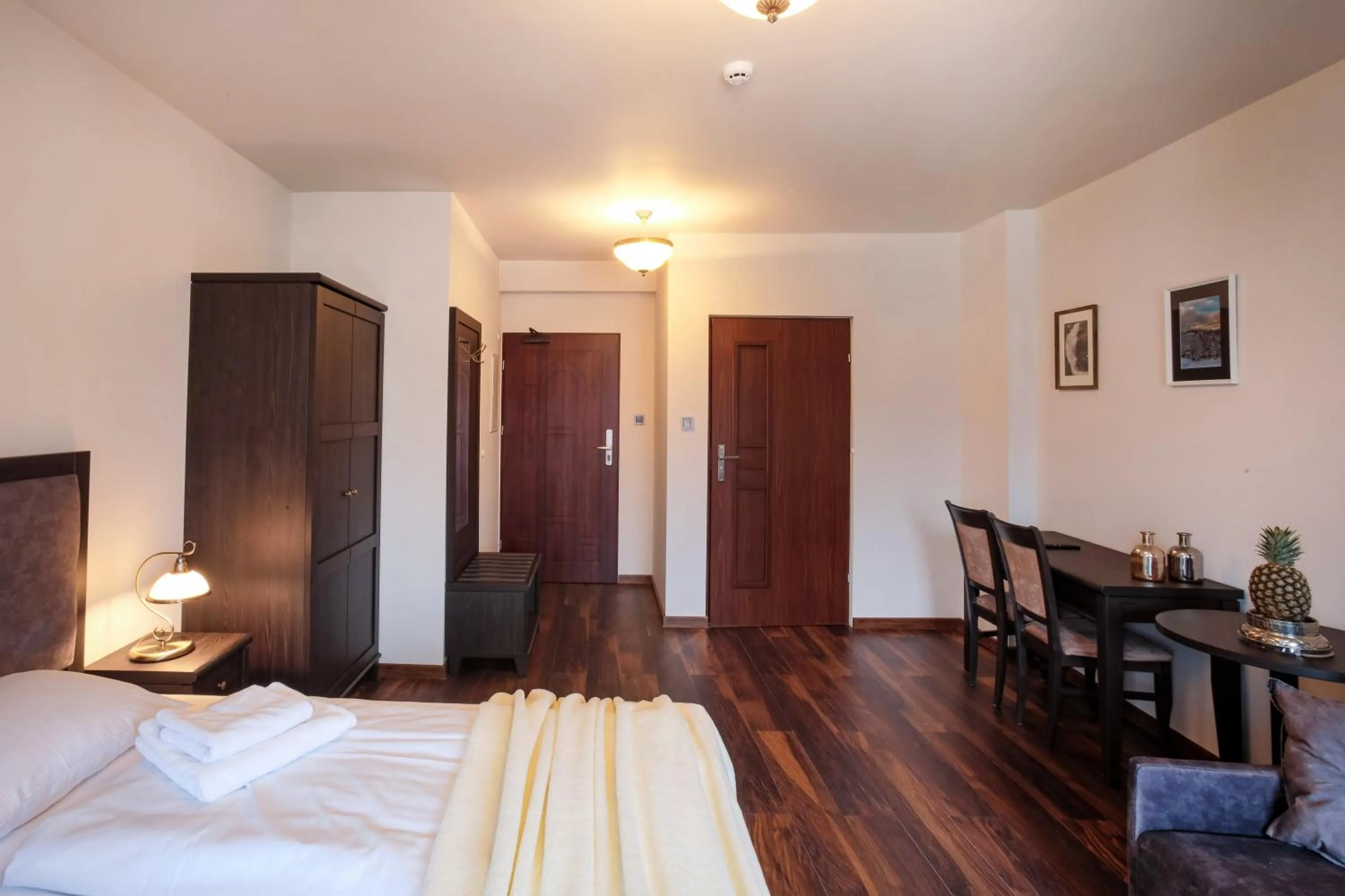 Other, Bed in ZEPPELIN APARTMENTS Simple Acomodation