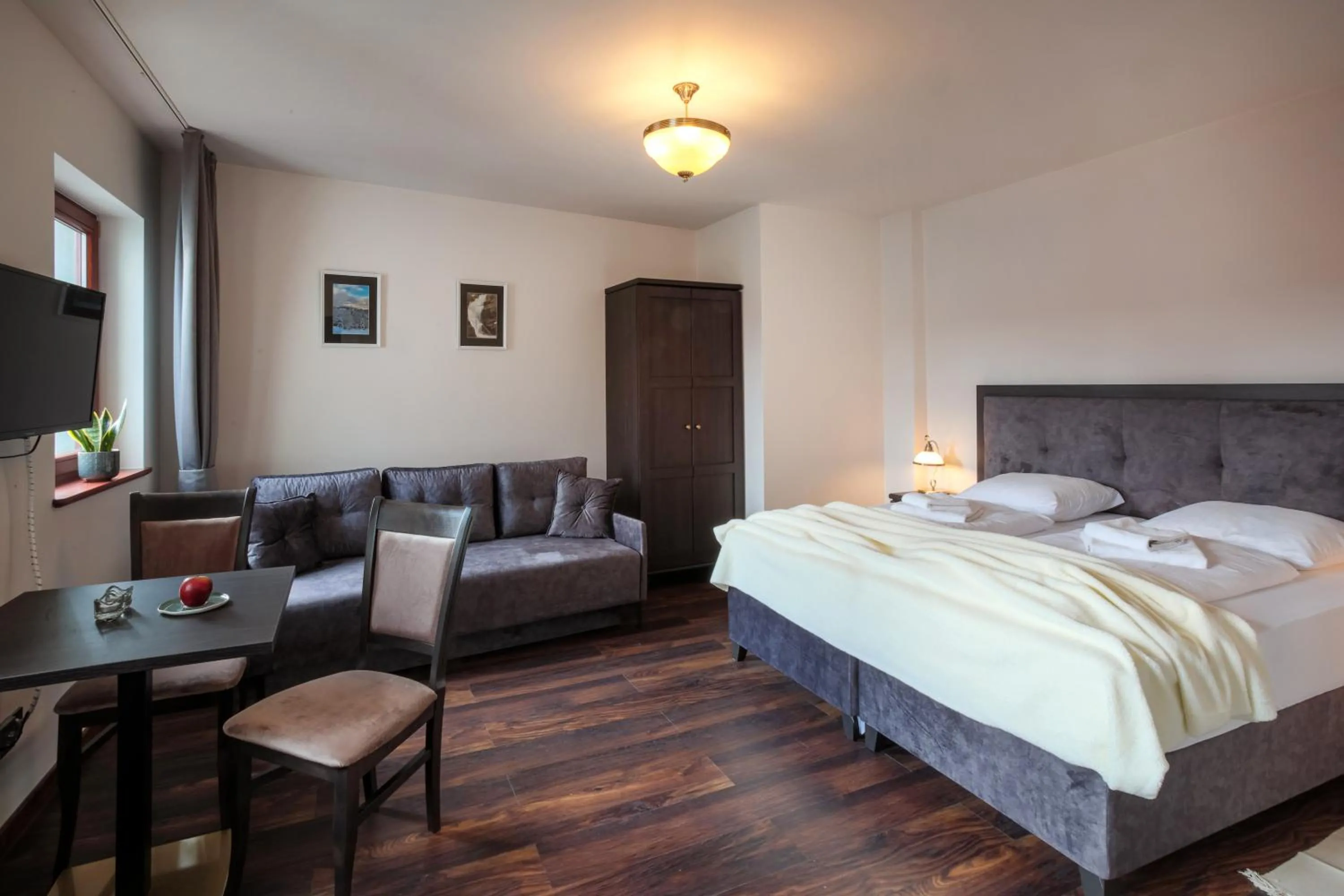 Other, Bed in ZEPPELIN APARTMENTS Simple Acomodation