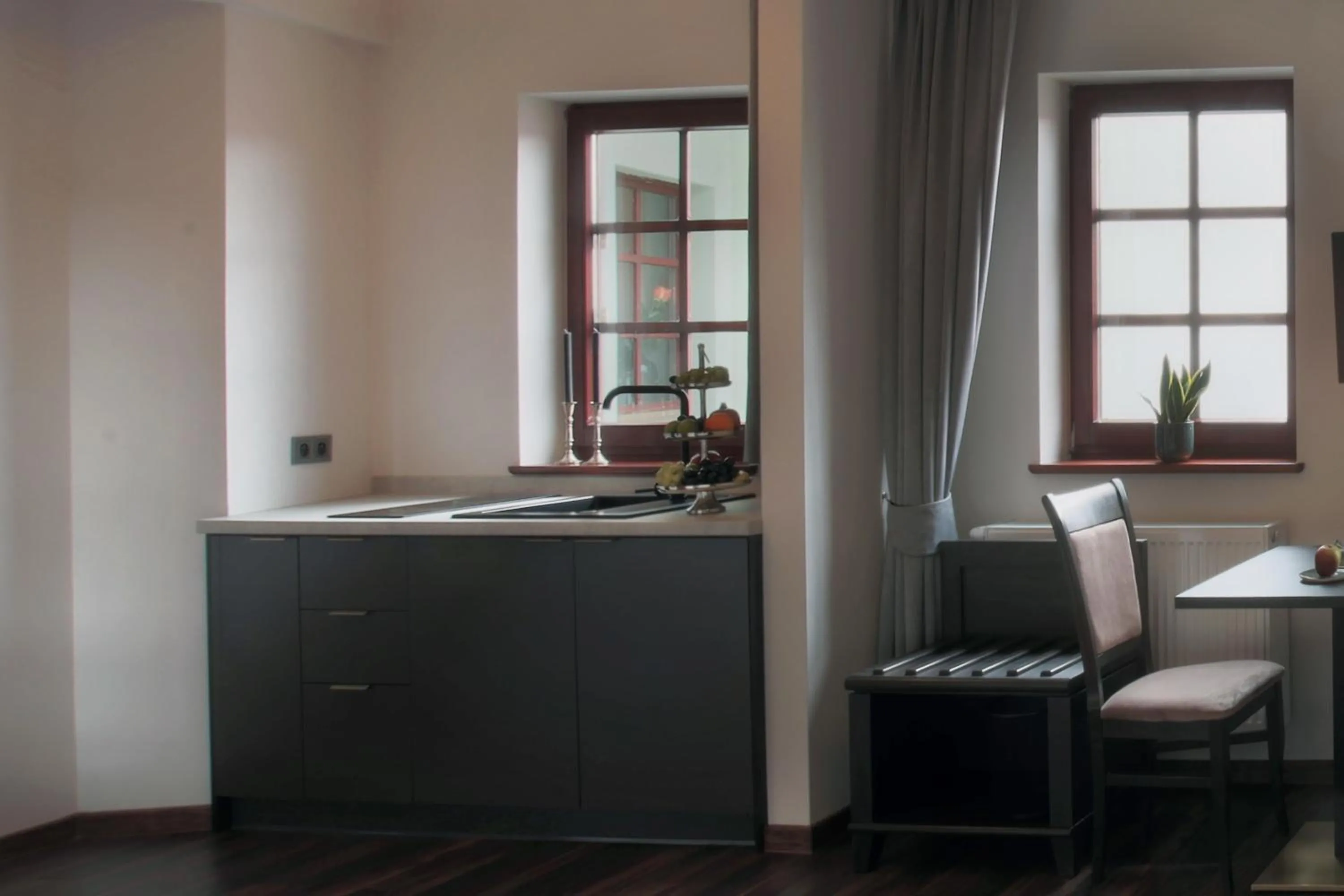 Kitchen or kitchenette in ZEPPELIN APARTMENTS Simple Acomodation
