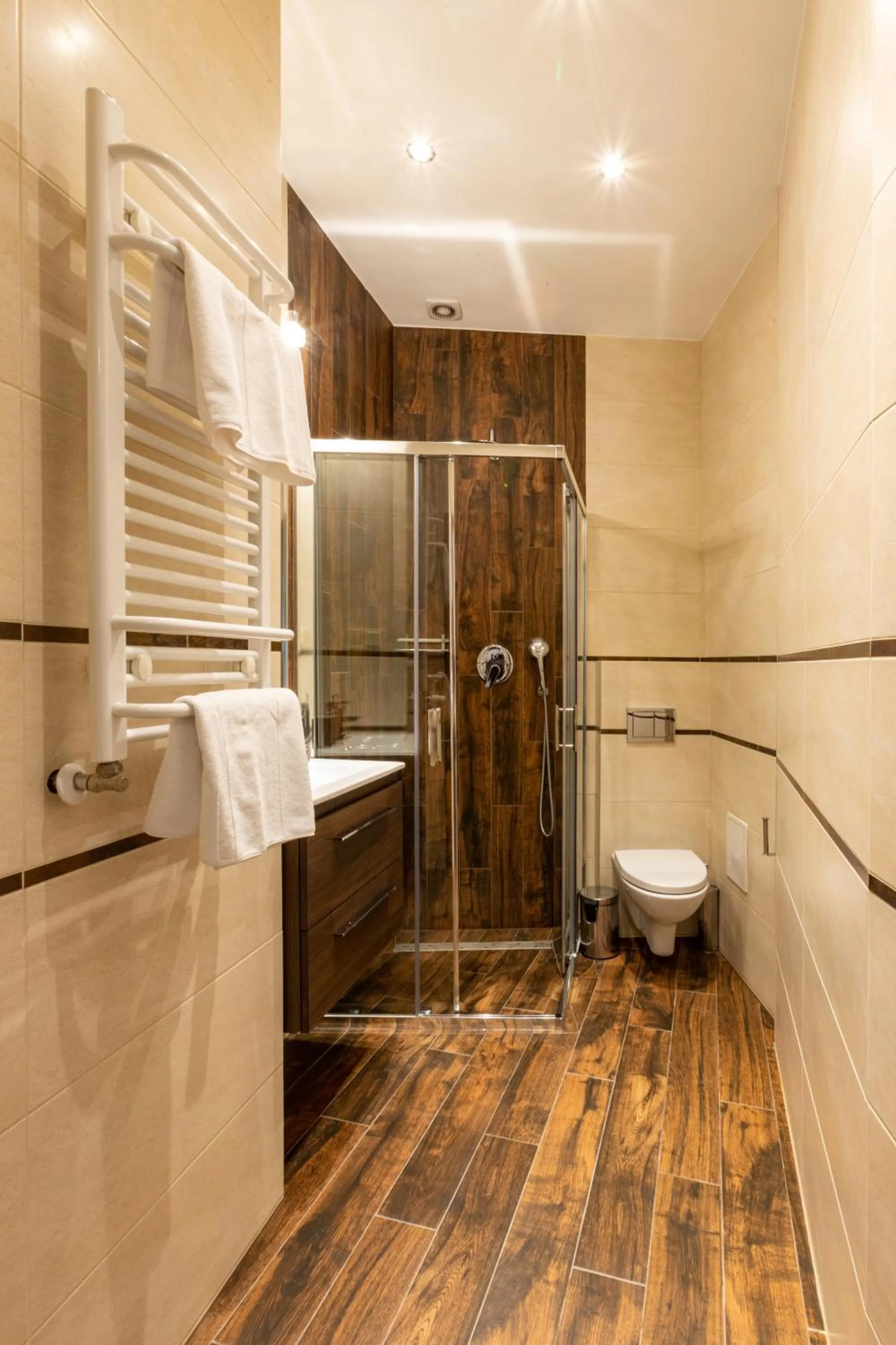 Bathroom in ZEPPELIN APARTMENTS Simple Acomodation