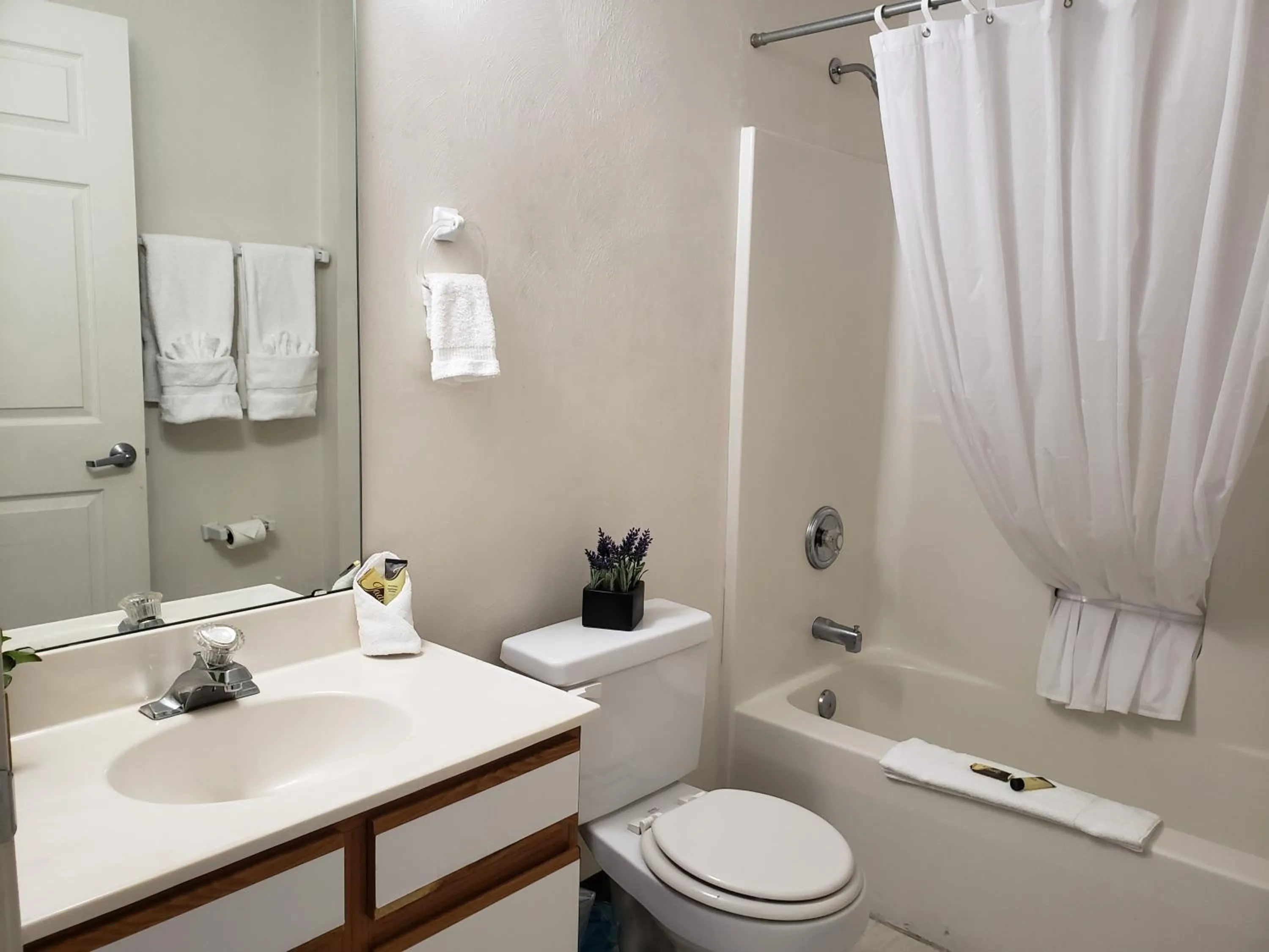 Affordable Suites Burlington