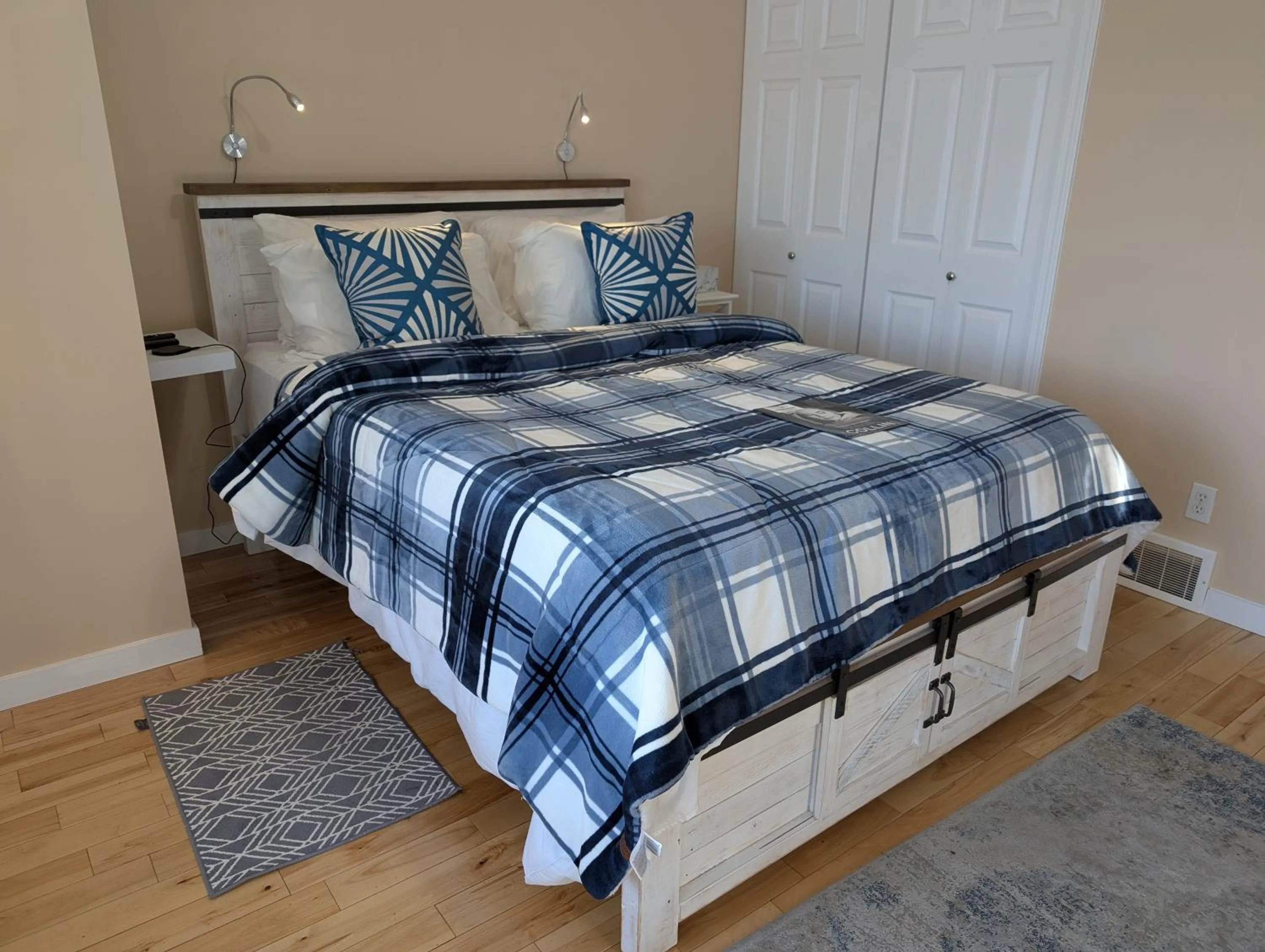 Bed in Salish B&B and Spa