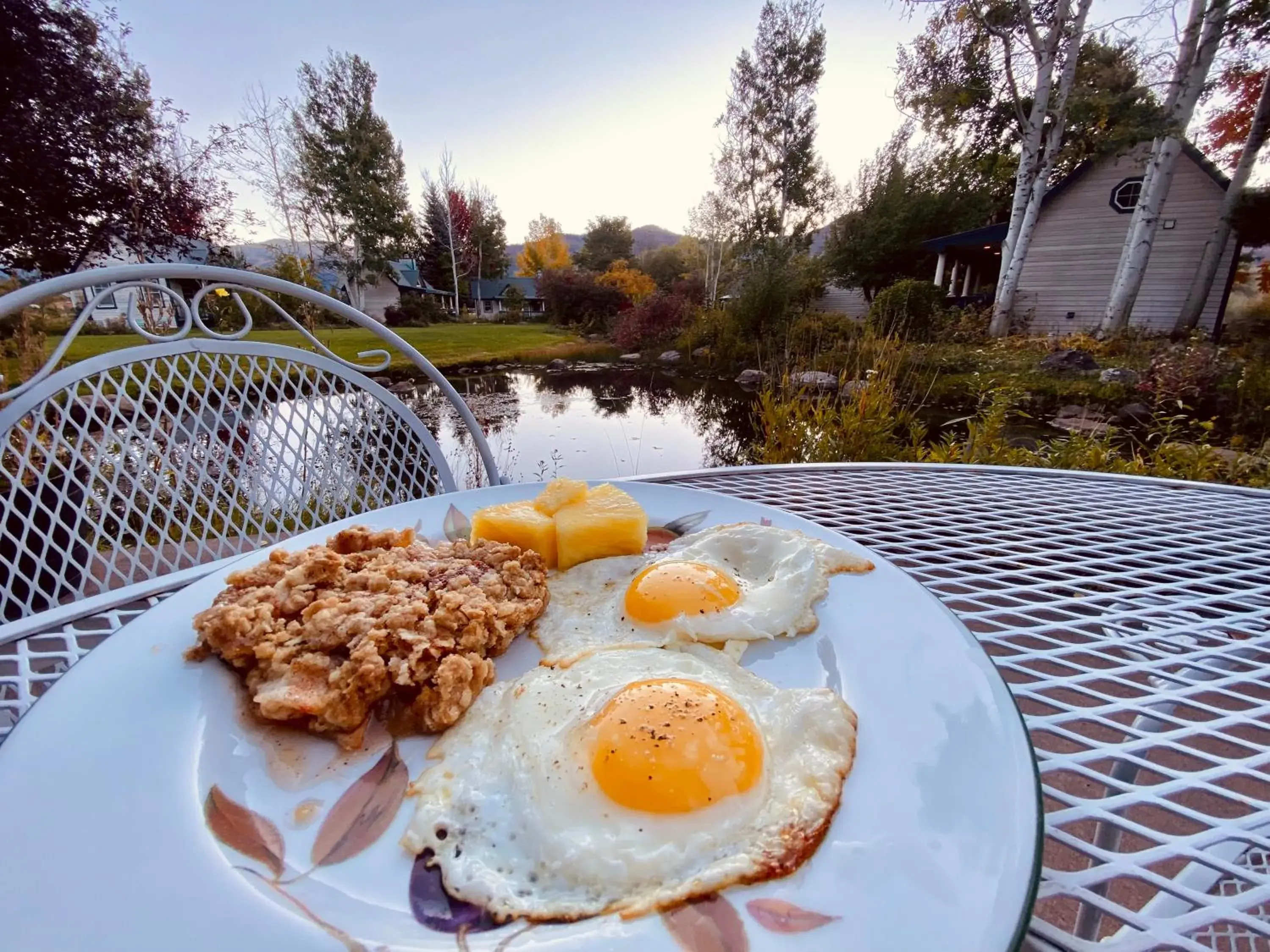 Food and drinks in Apple Orchard Inn Food and drinks in Apple Orchard Inn