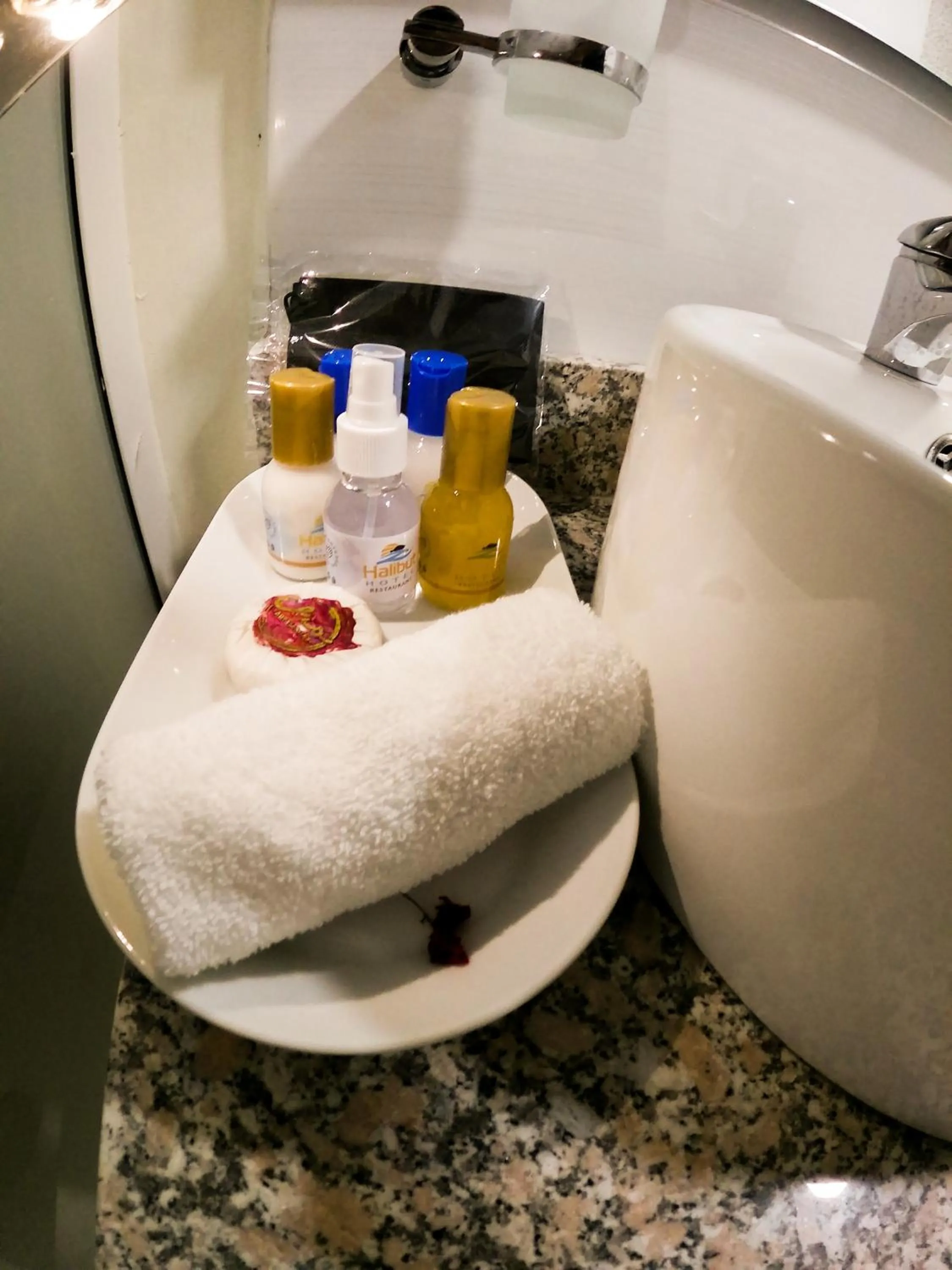 Bathroom in Halibut Hotel