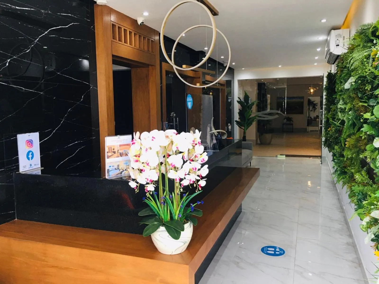 Lobby or reception in Halibut Hotel
