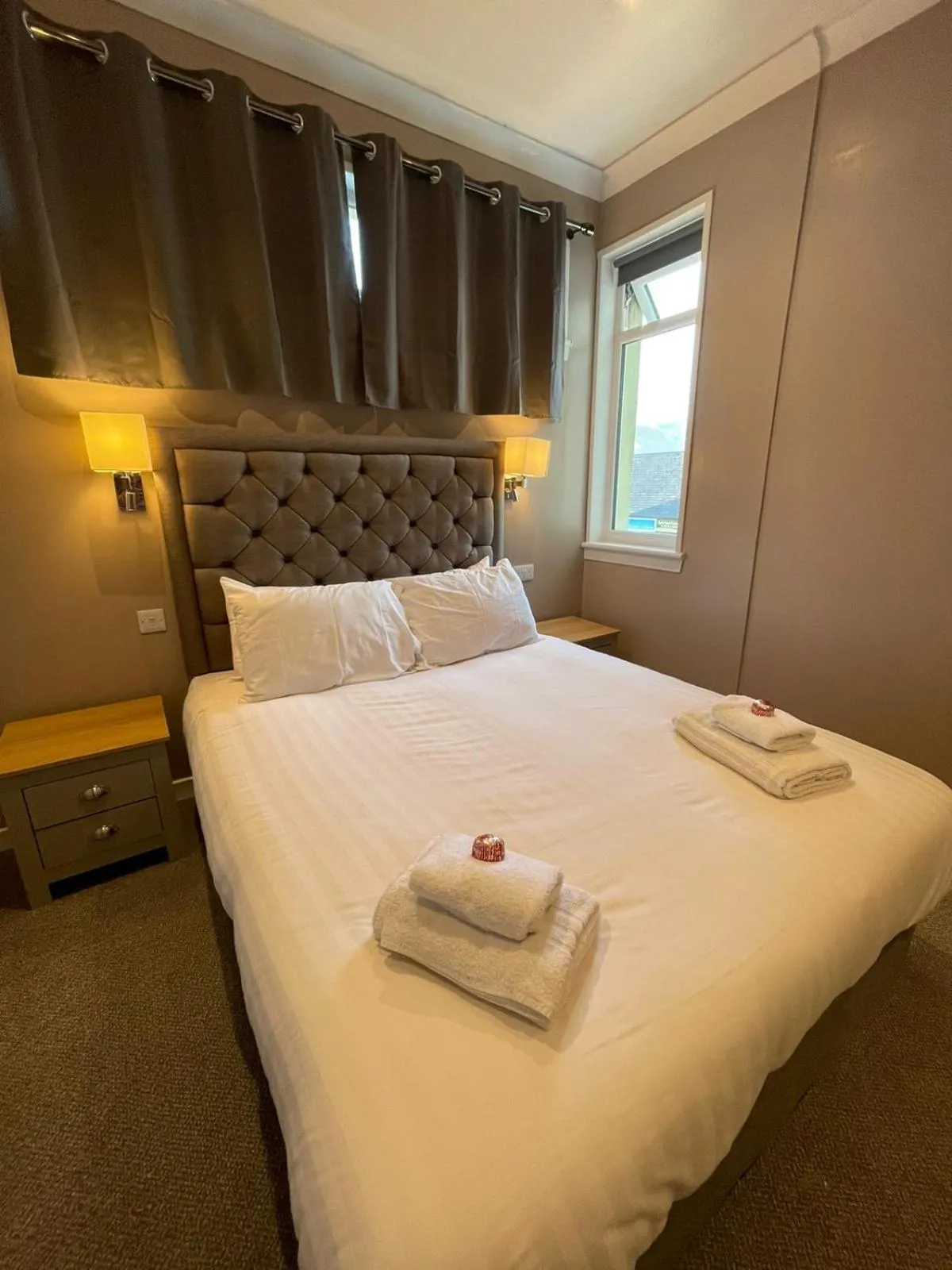 Bed in The Skye Bridge Hotel