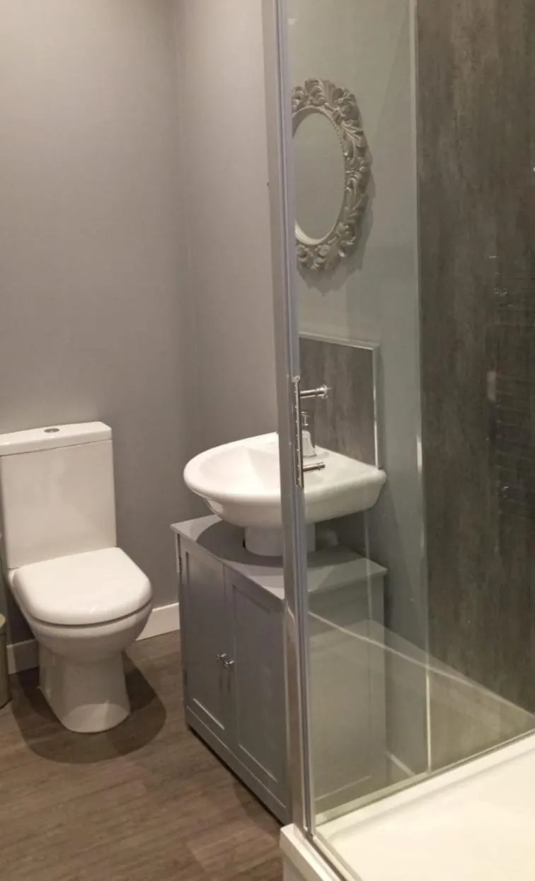Bathroom in The Skye Bridge Hotel