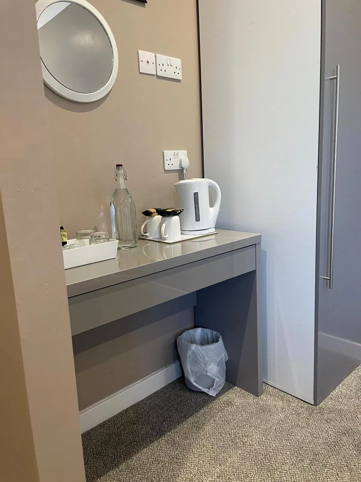 Coffee/tea facilities in The Skye Bridge Hotel