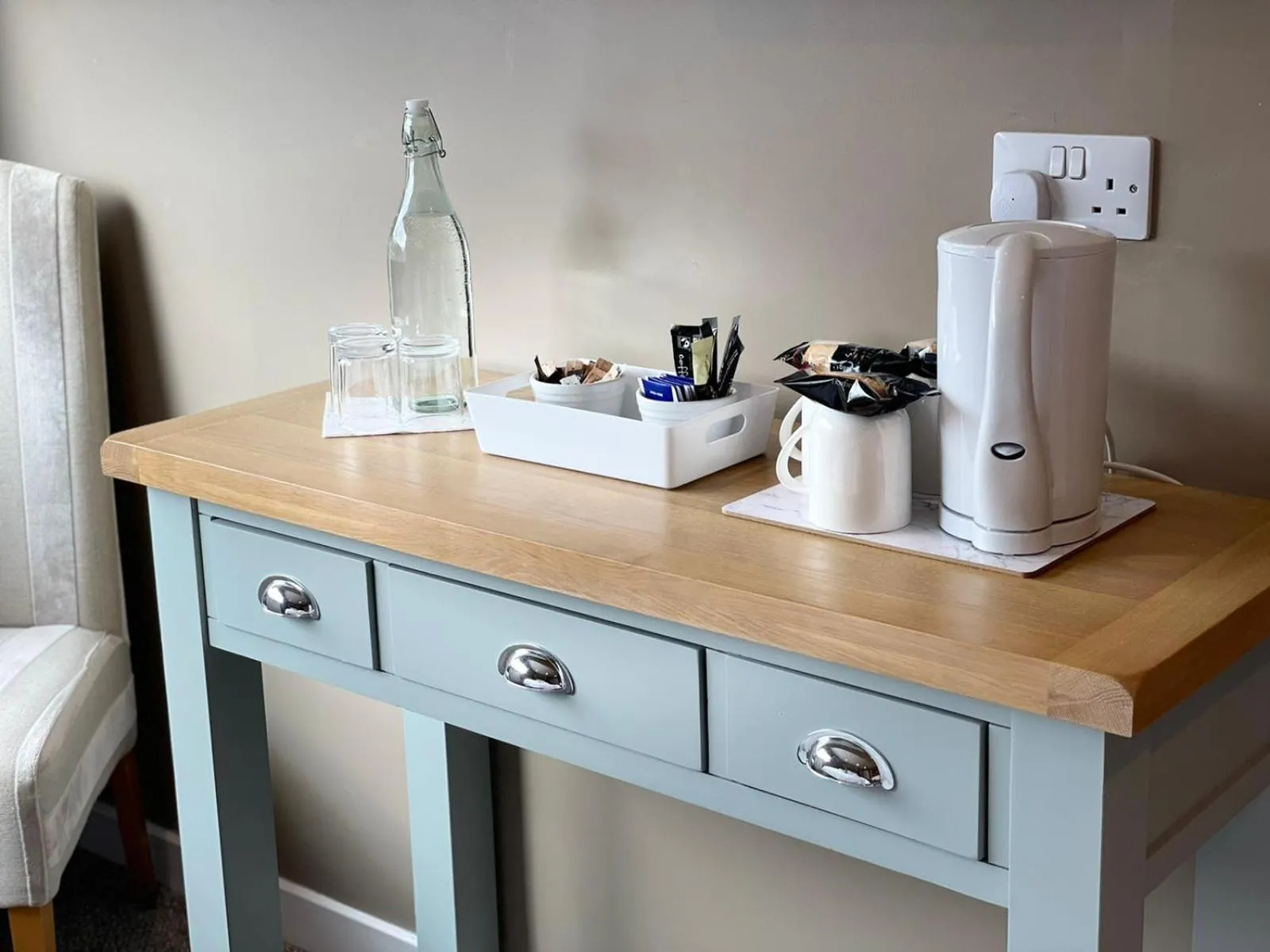 Coffee/tea facilities in The Skye Bridge Hotel