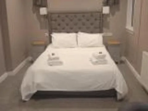 Bed in The Skye Bridge Hotel