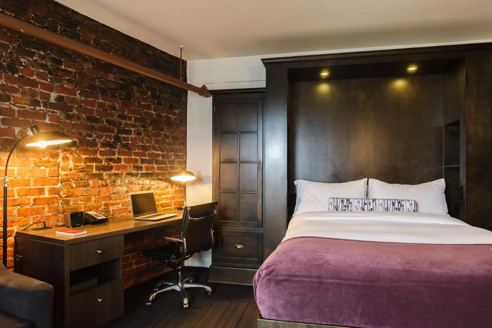 Bed in Hôtel des Coutellier