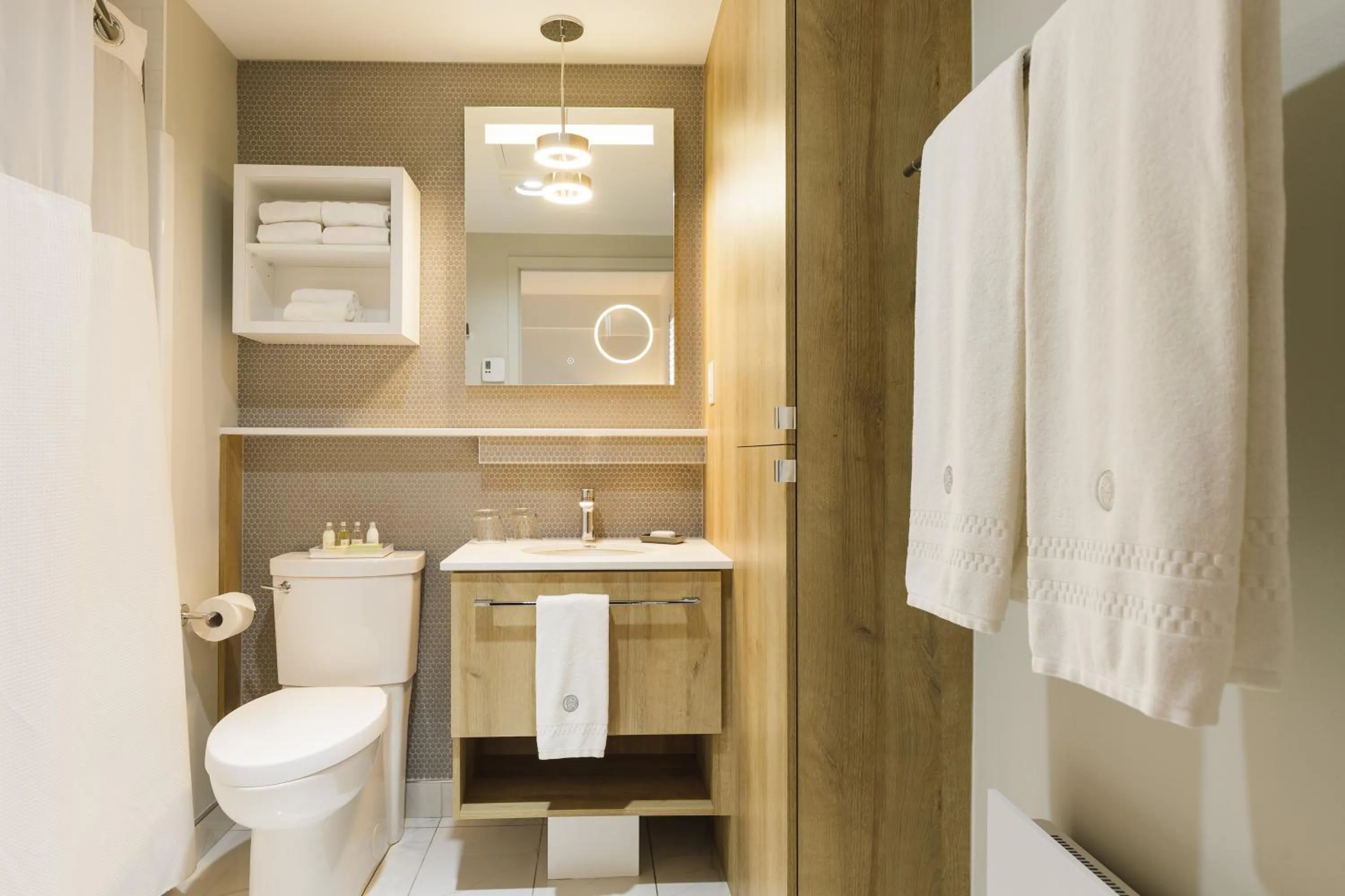 Bathroom in Hôtel des Coutellier