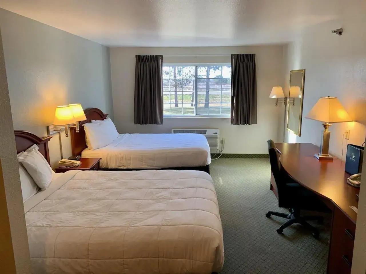 Standard Queen Room in GrandStay Hotel & Suites Becker Standard Queen Room in GrandStay Hotel & Suites Becker