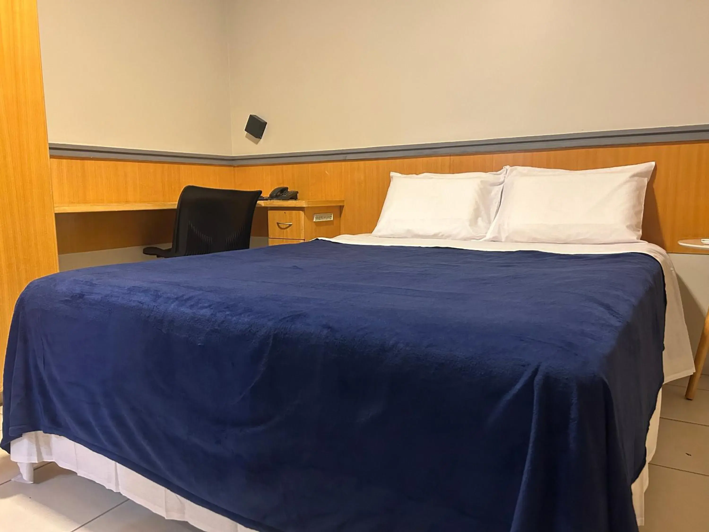 Apartment with Balcony - single occupancy in Crystal Place Apartment with Balcony - single occupancy in Crystal Place