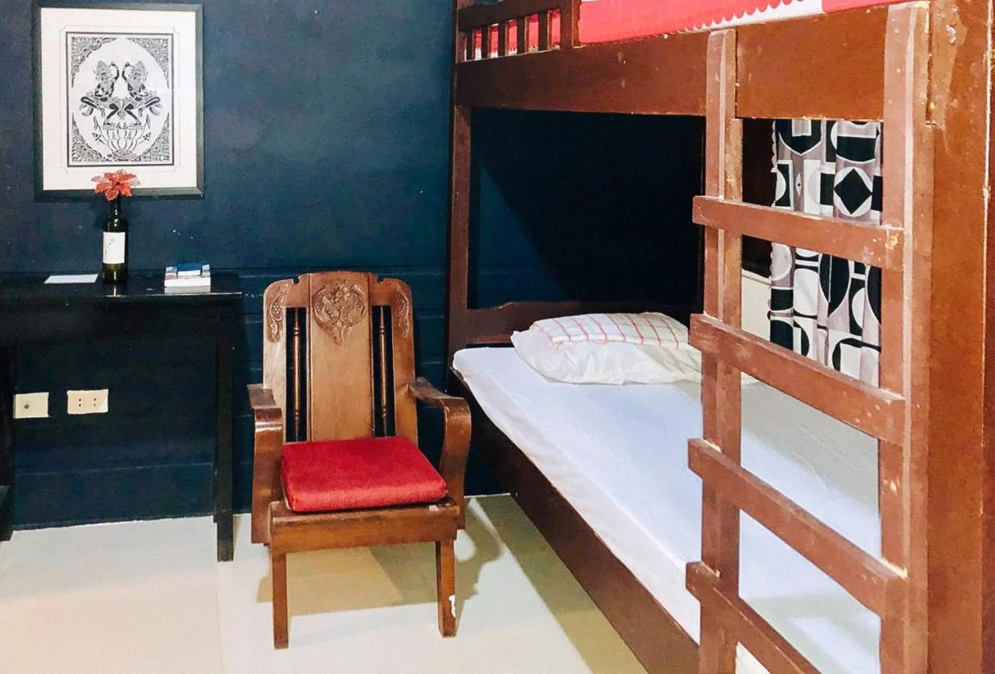 bunk bed, Bed in RedDoorz Hostel at Deomar Hometel & Farm Cafe Vigan Ilocos