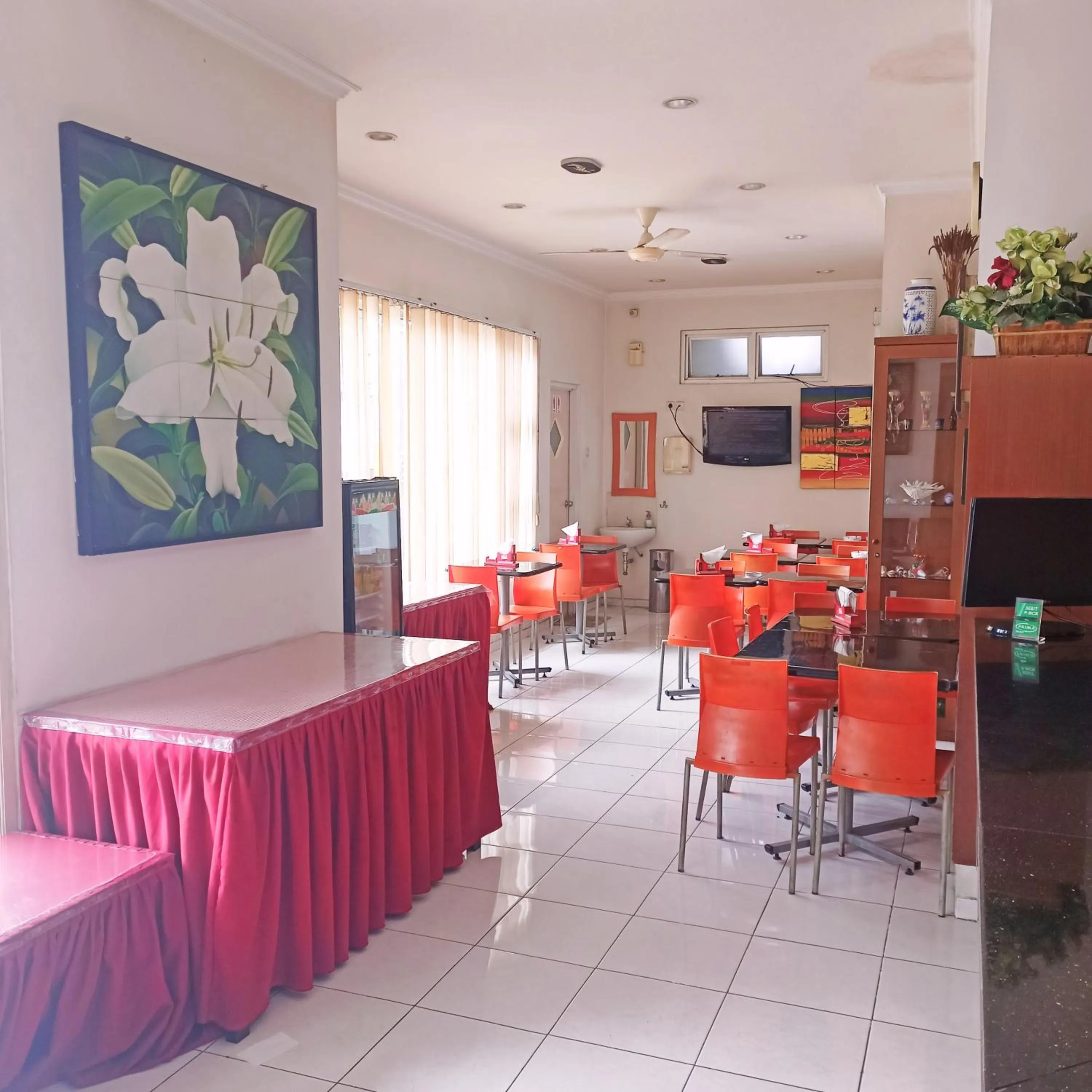 Restaurant/places to eat in Hotel Flamboyan