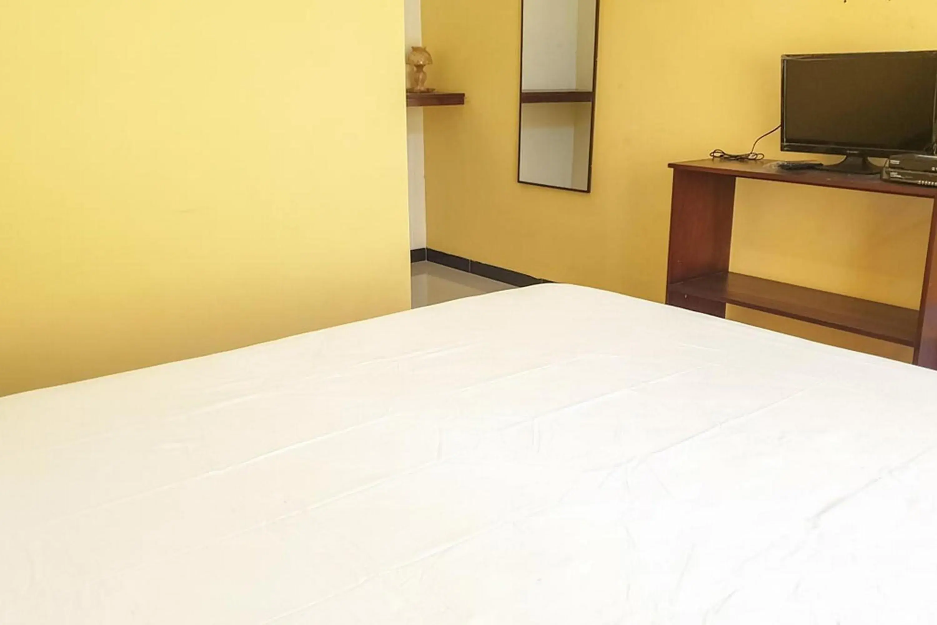 Bed in Bromo 22 Homestay Syariah near Terminal Bayuangga Probolinggo Mitra RedDoorz Bed in Bromo 22 Homestay Syariah near Terminal Bayuangga Probolinggo Mitra RedDoorz