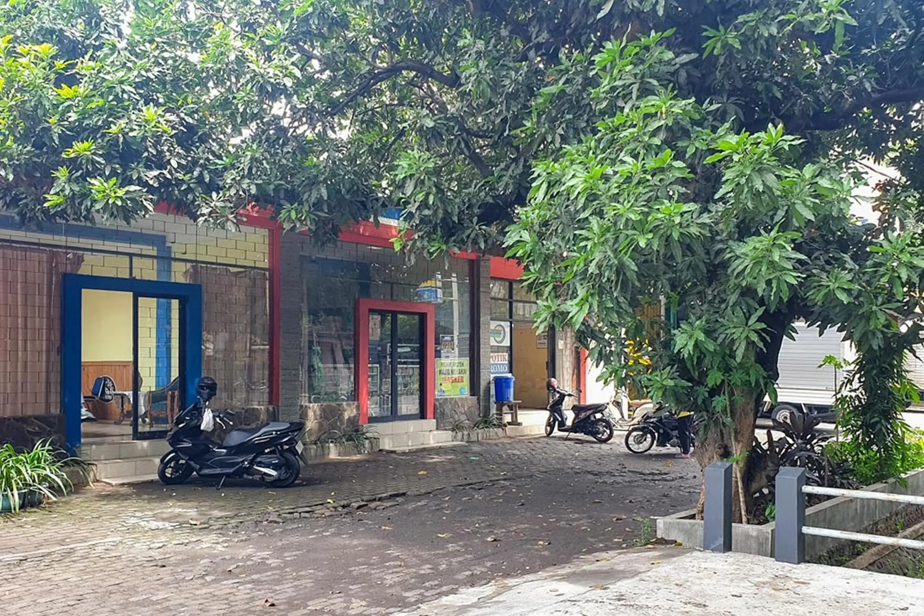 Bromo 22 Homestay Syariah near Terminal Bayuangga Probolinggo Mitra RedDoorz Bromo 22 Homestay Syariah near Terminal Bayuangga Probolinggo Mitra RedDoorz