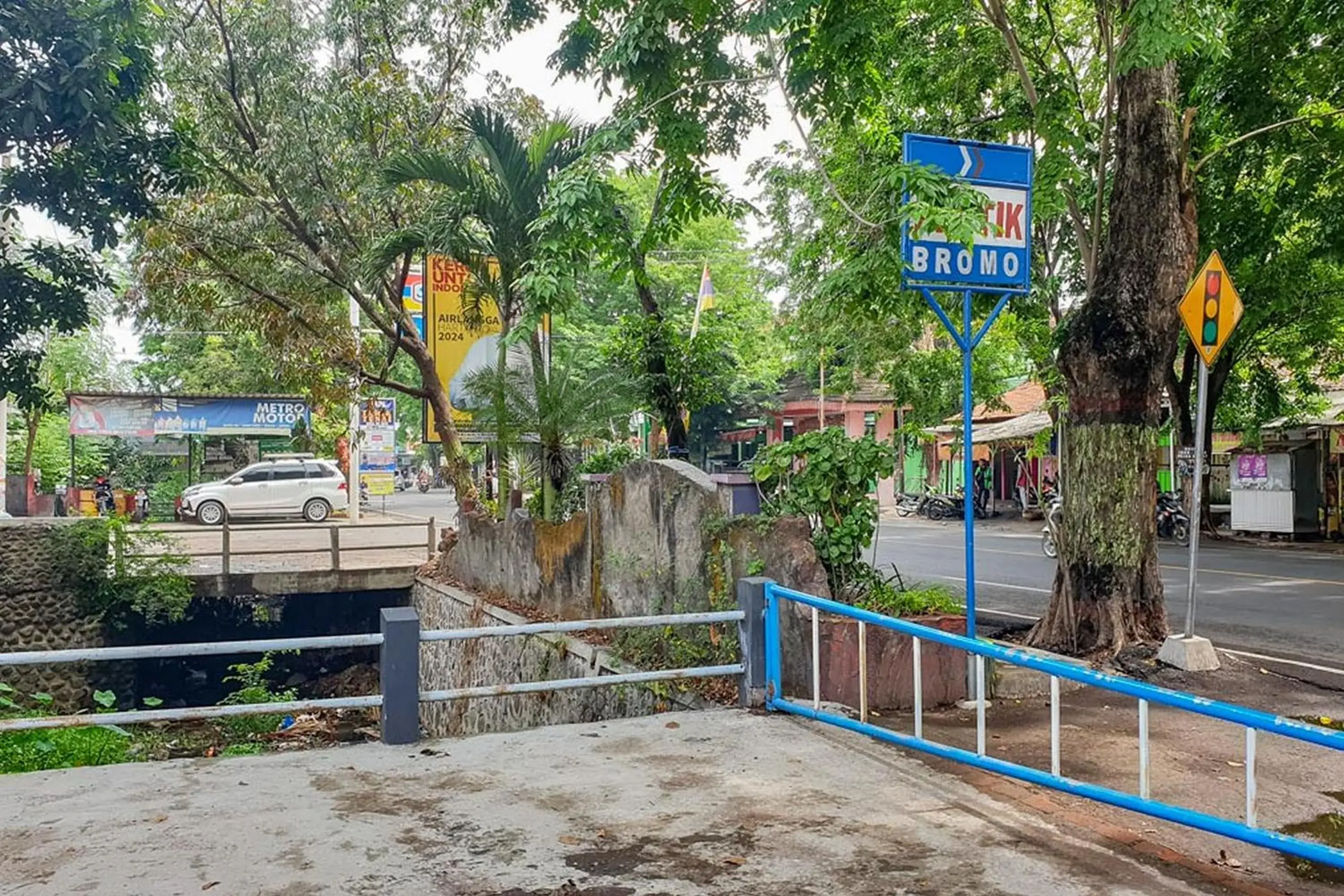 Bromo 22 Homestay Syariah near Terminal Bayuangga Probolinggo Mitra RedDoorz Bromo 22 Homestay Syariah near Terminal Bayuangga Probolinggo Mitra RedDoorz