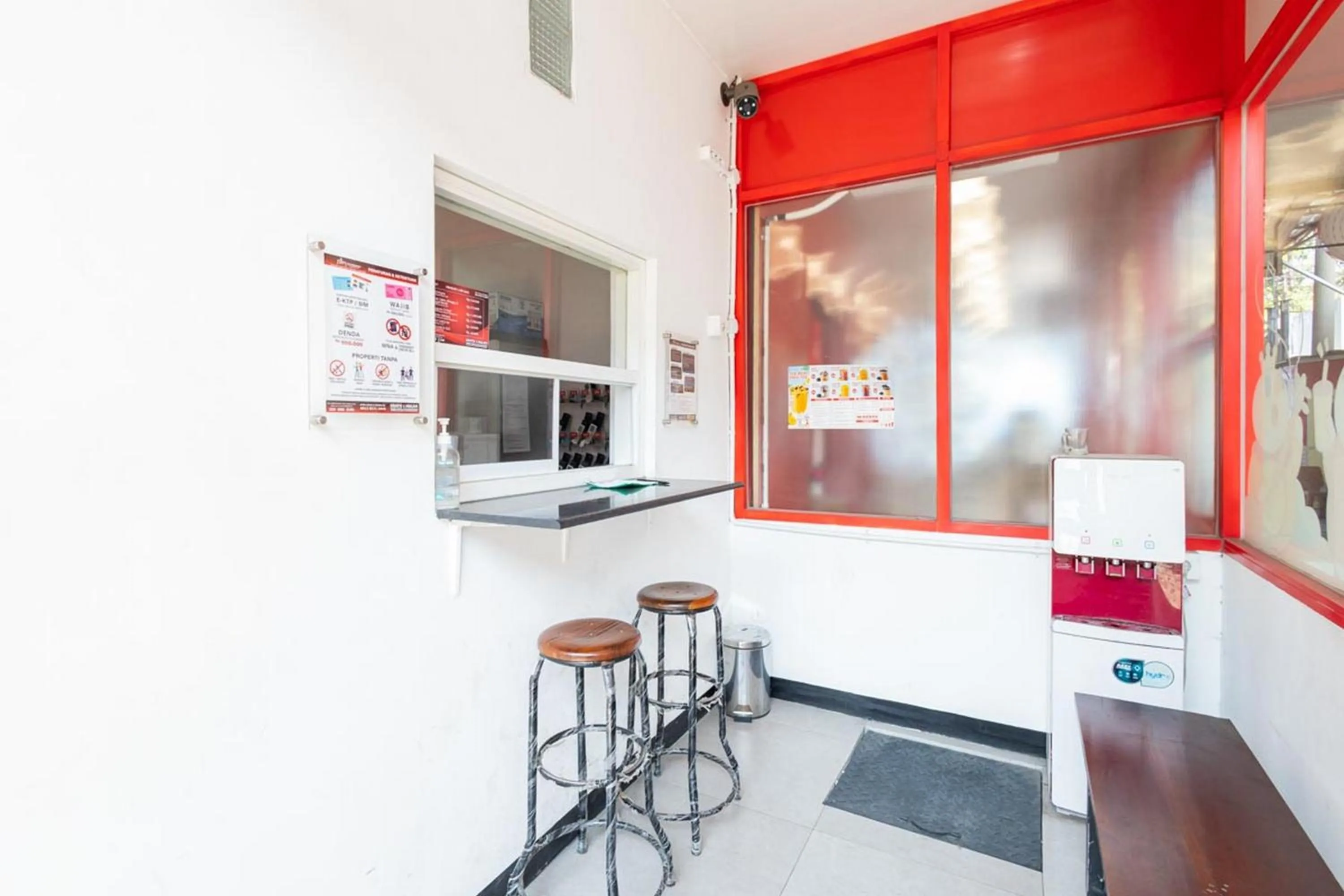 Property building in RedDoorz @ Tanjung Sari Surabaya