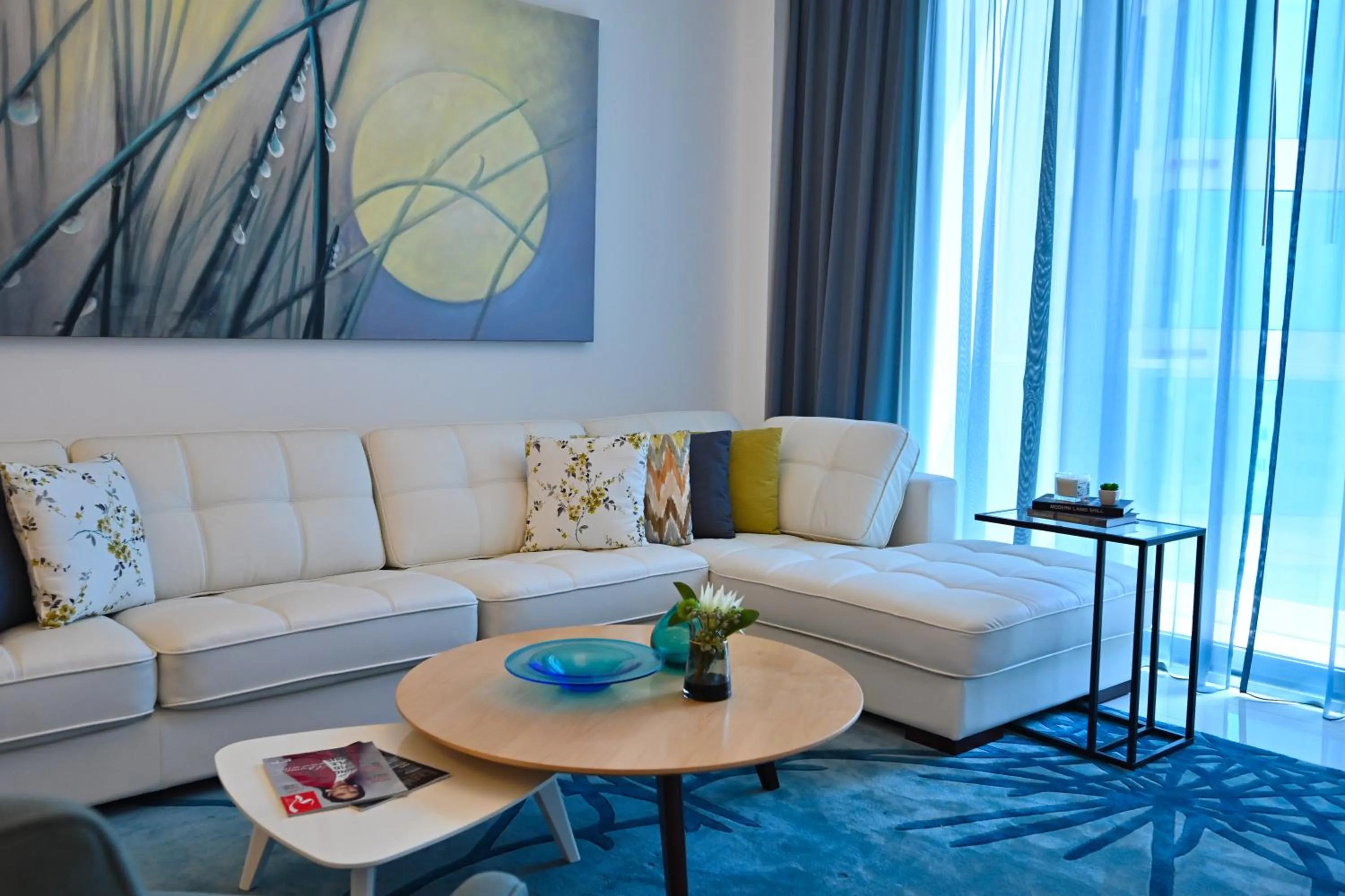 Living room in Springfield Suites