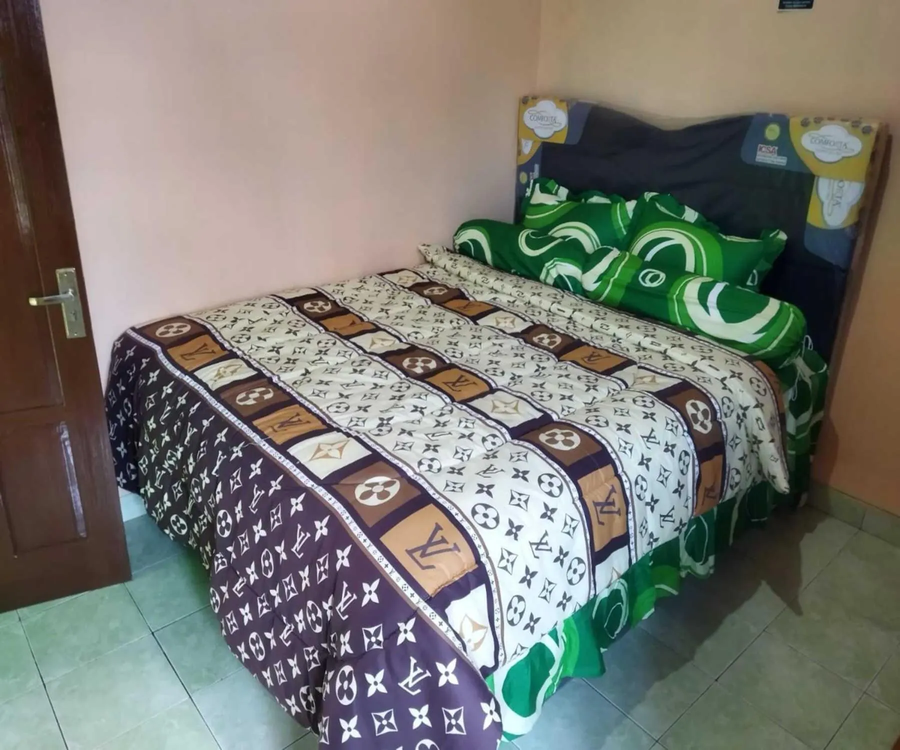 Bed in Algira Homestay Prambanan