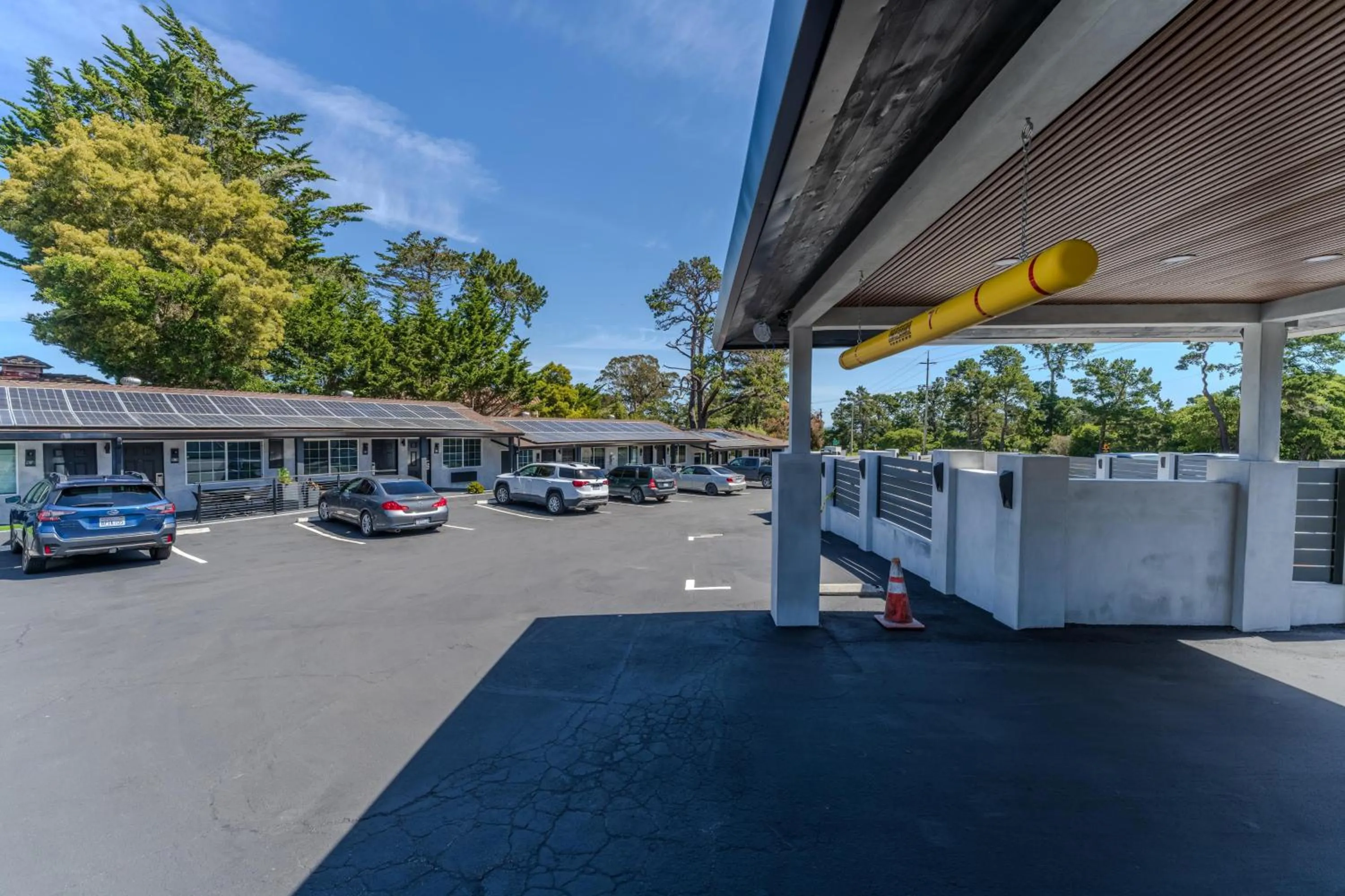 Parking in Monterey Surf Inn