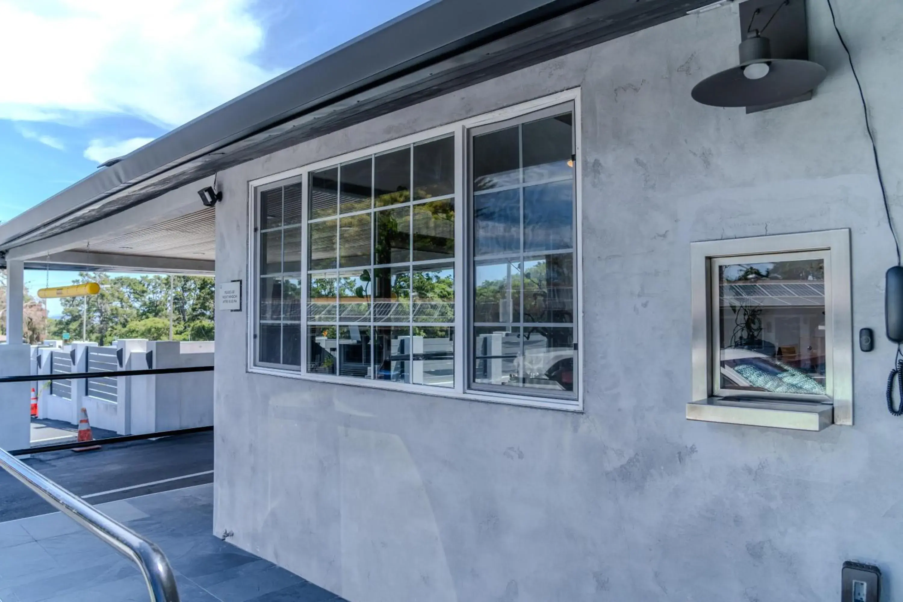 Property building in Monterey Surf Inn Property building in Monterey Surf Inn