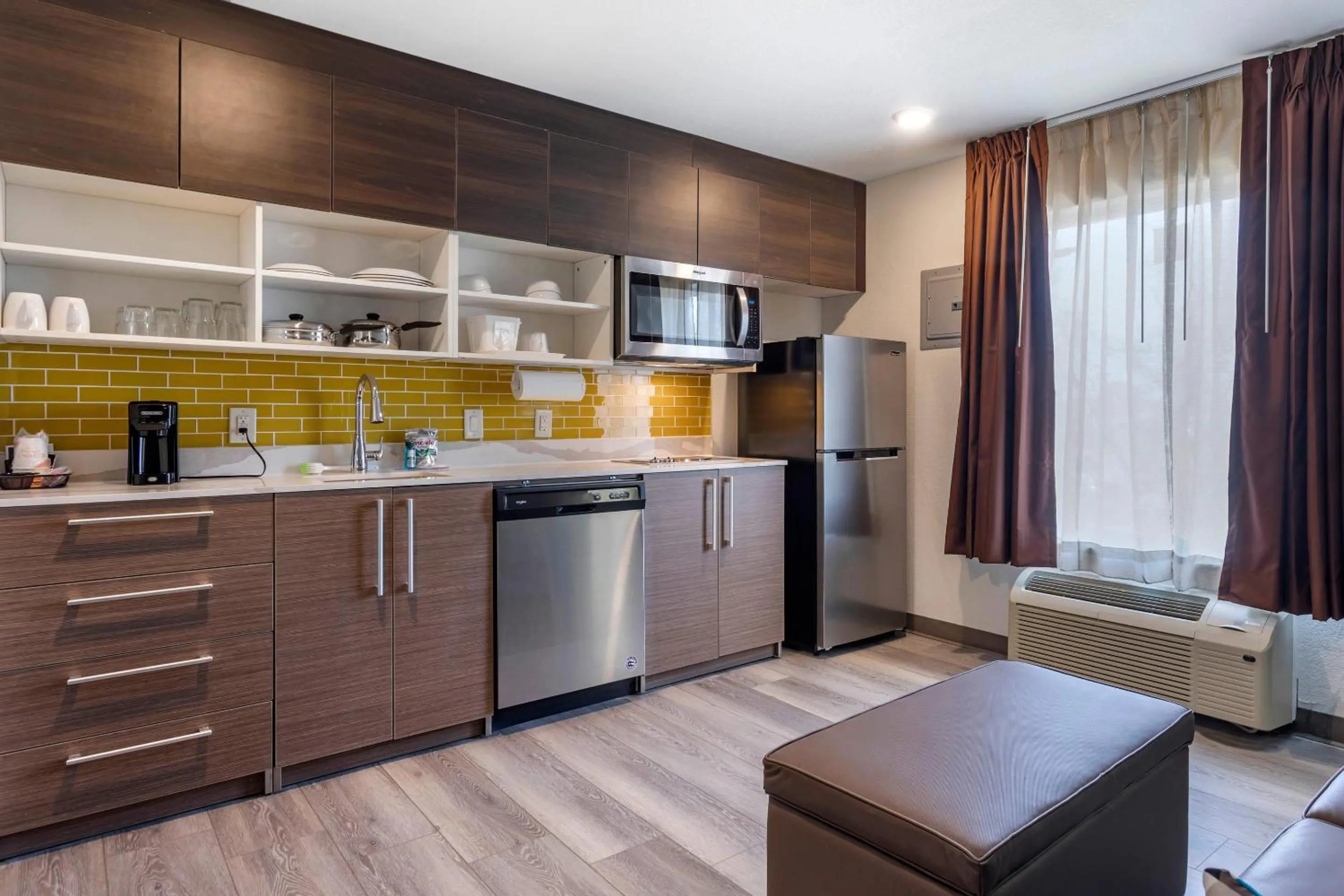 Bedroom in MainStay Suites Lebanon - Nashville Area