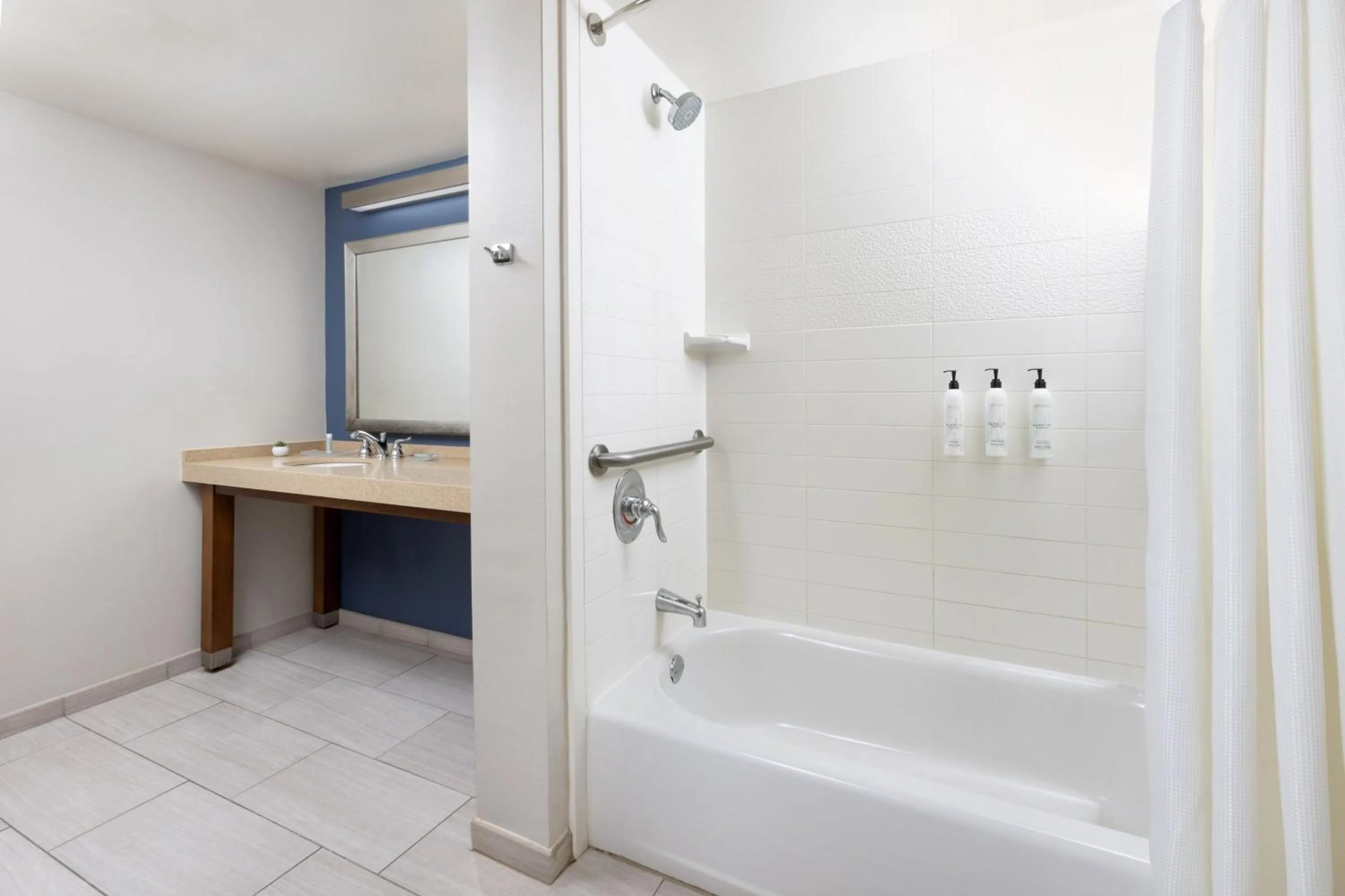 Bathroom in Fairfield Inn & Suites by Marriott Key West at The Keys Collection
