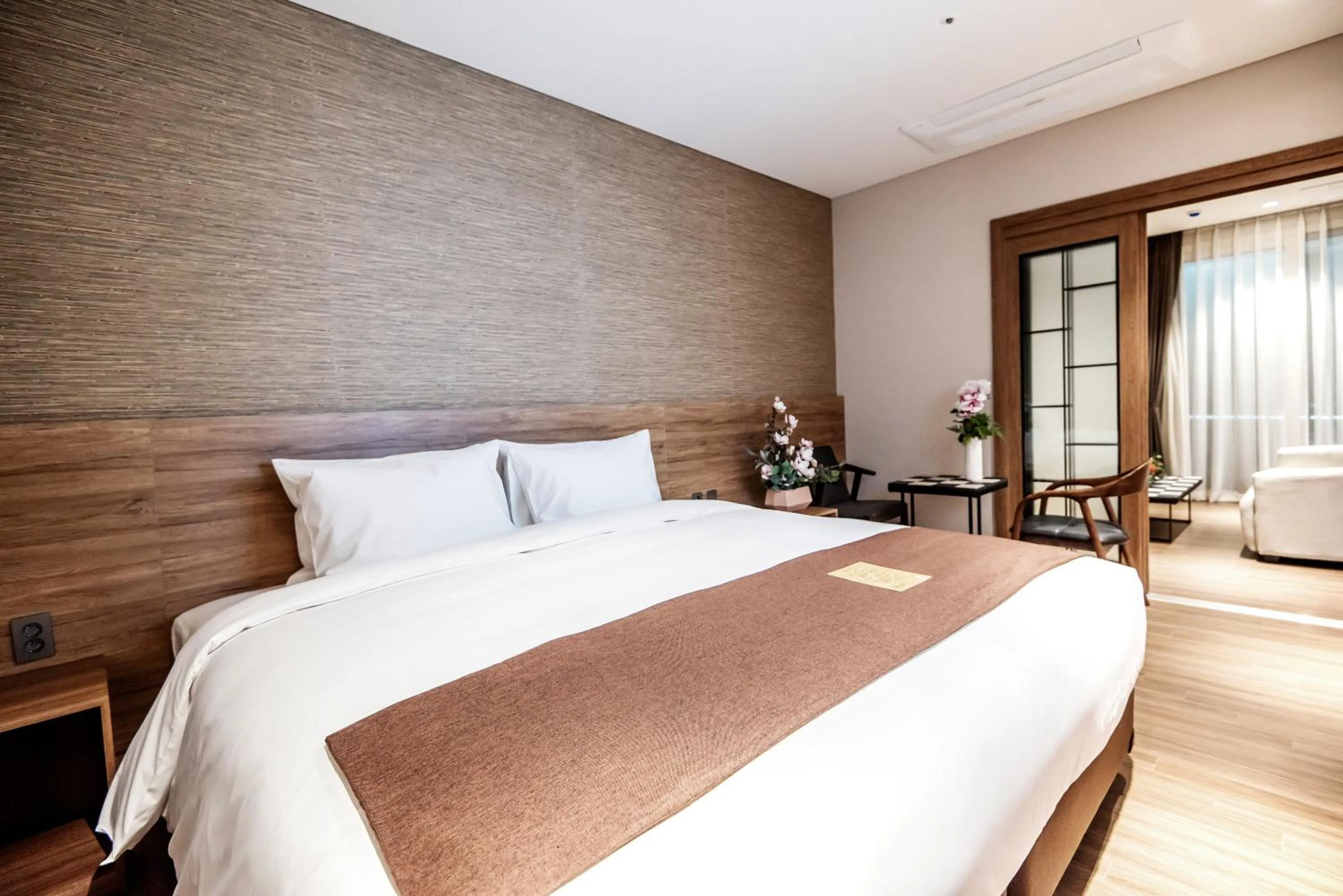 Bed in Intrada Icheon Hotel