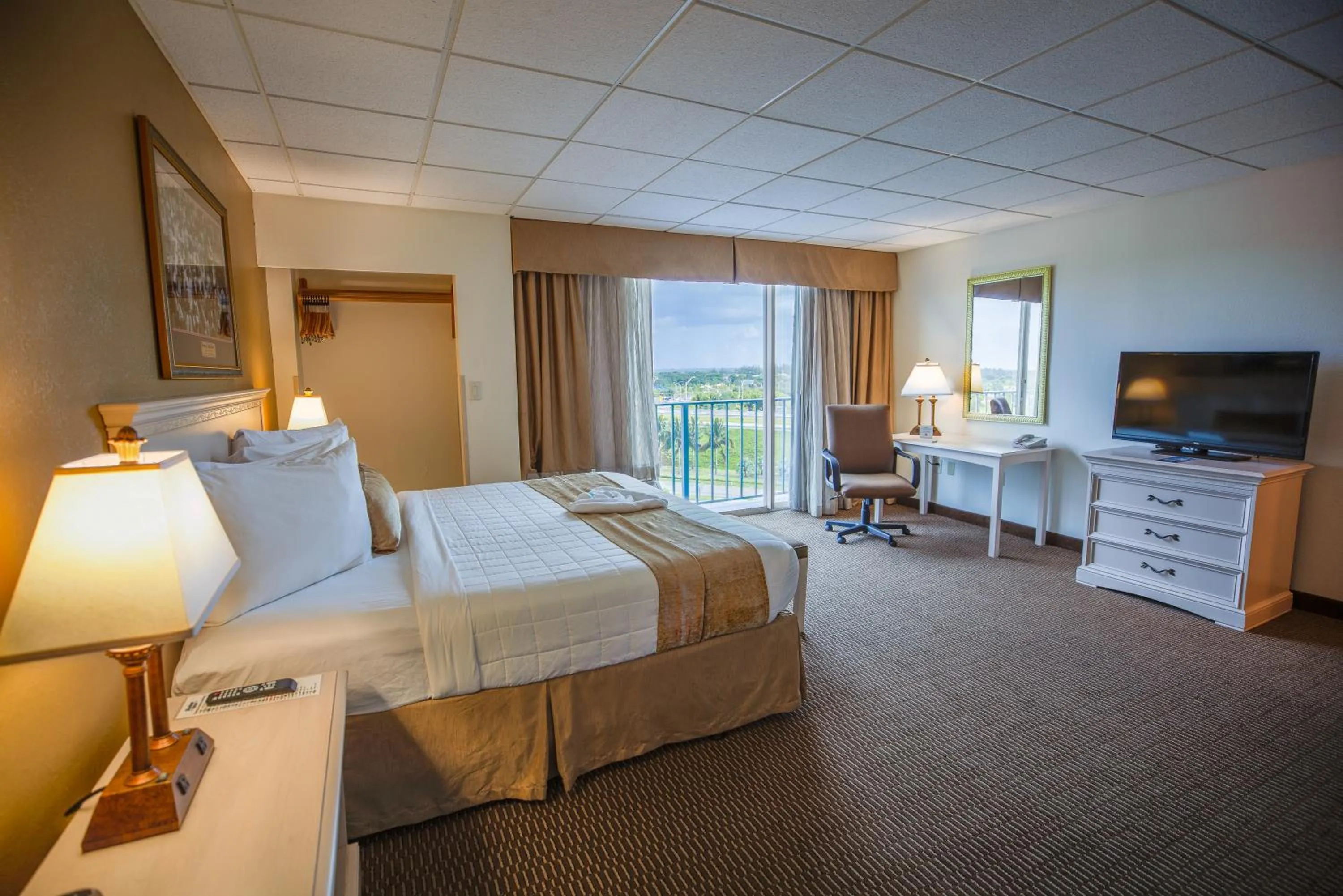 TV and multimedia in Stadium Hotel