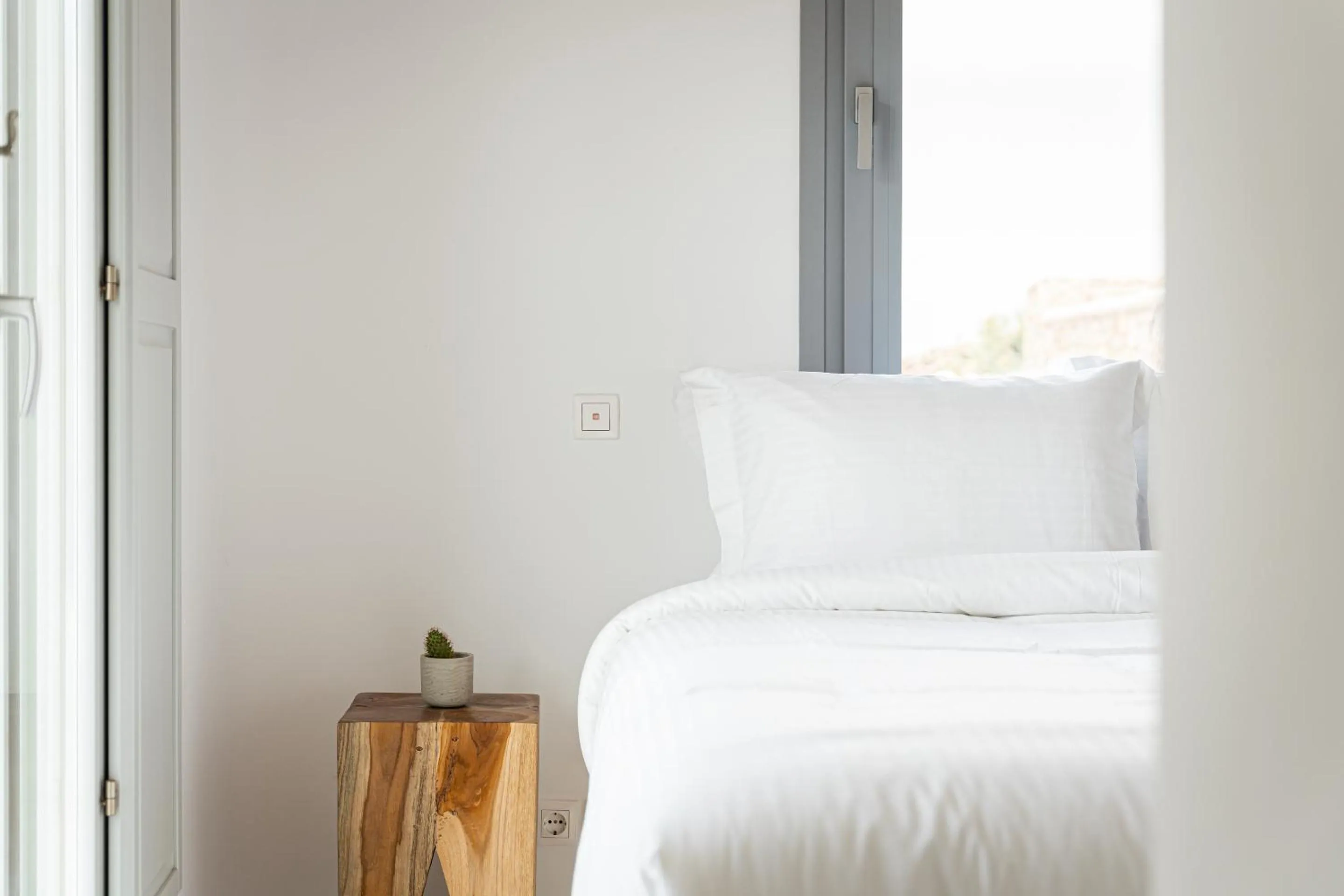 Bed in Koumi Homes Mykonos