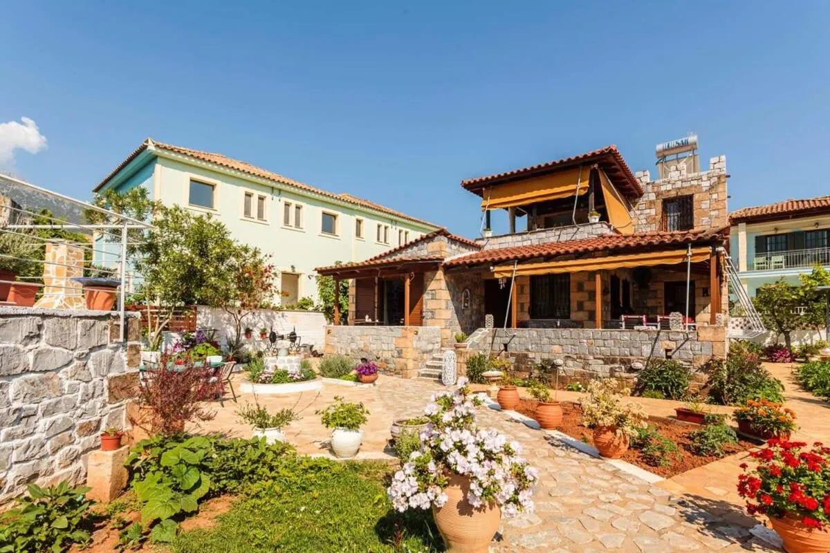 Mani's Garden Paradise - Elia Secluded Retreat