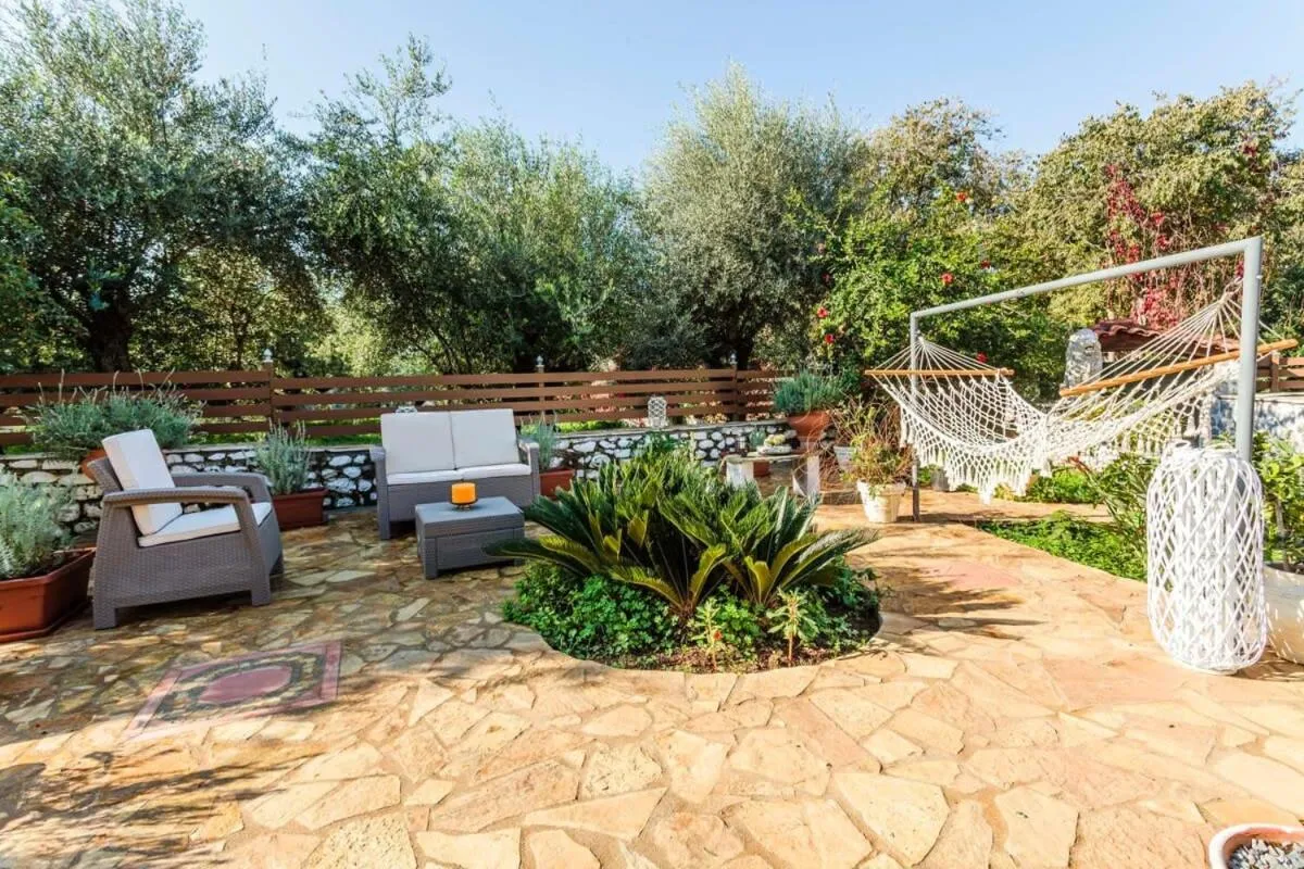Mani's Garden Paradise - Elia Secluded Retreat