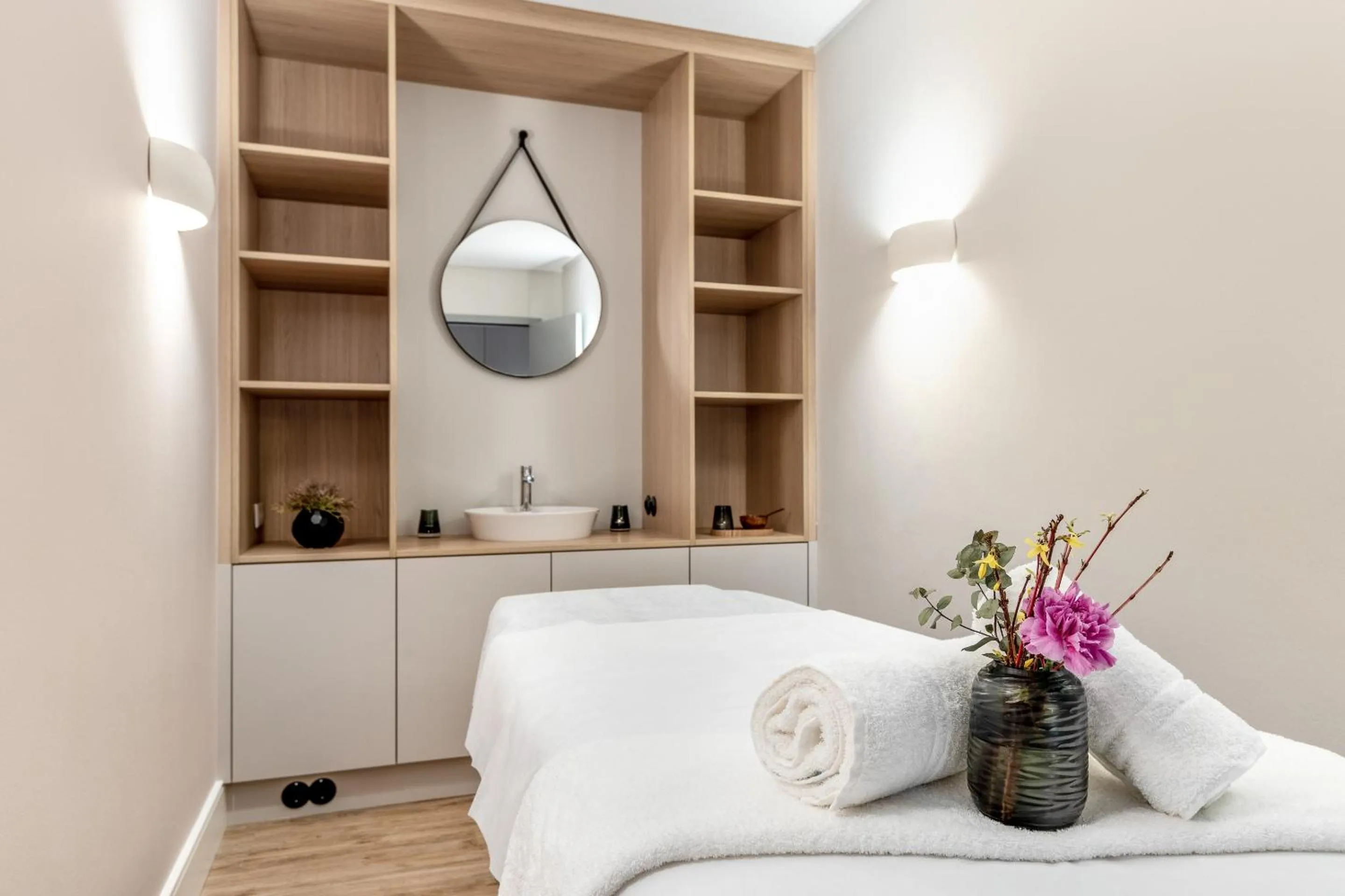 Spa and wellness centre/facilities, Bed in I LOVE SYLT Hotel Terminus ADULTS ONLY