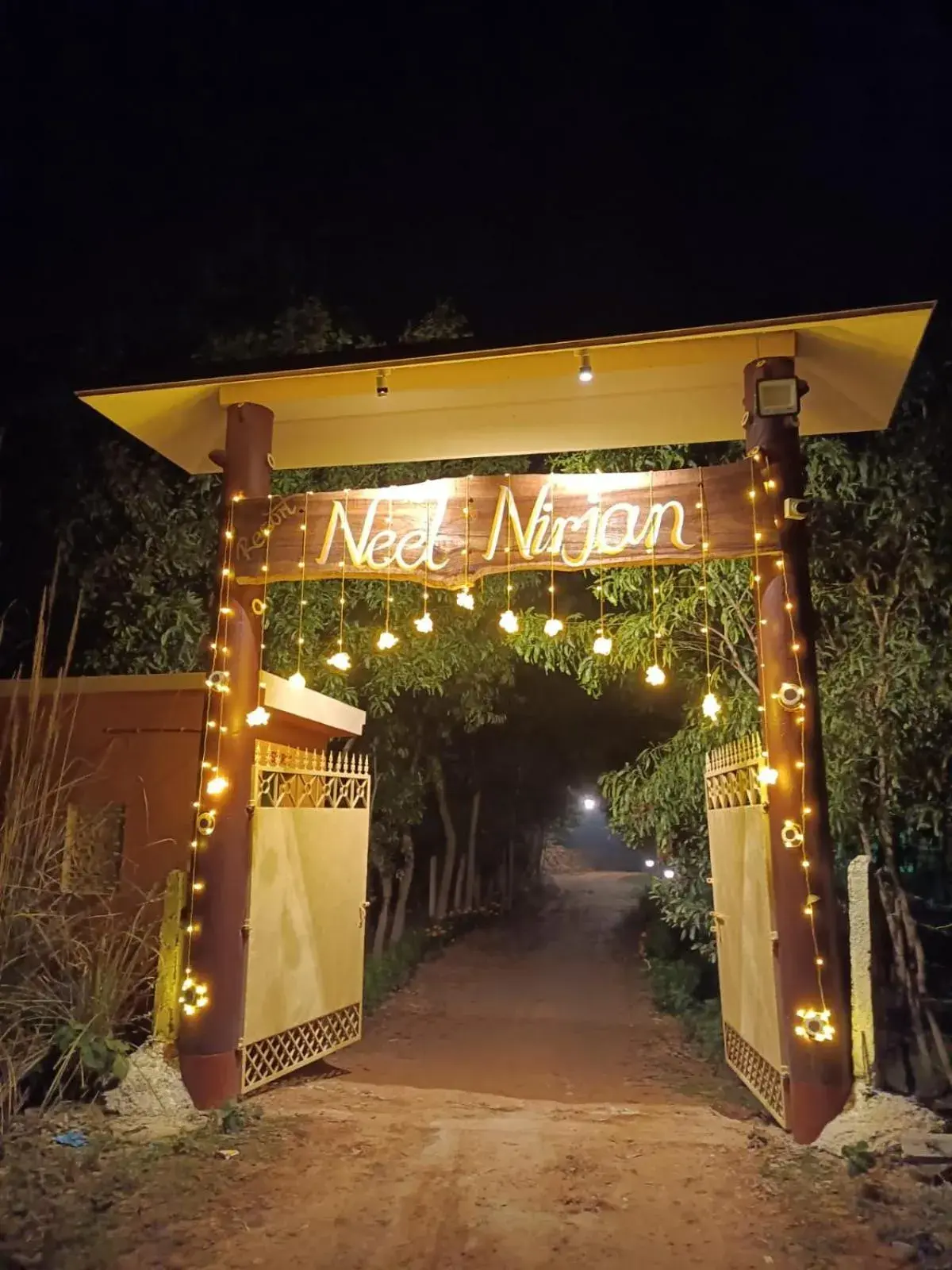 Facade/entrance in Resort Neel Nirjan !! Best Family Couple friendly family Resort!! Facade/entrance in Resort Neel Nirjan !! Best Family Couple friendly family Resort!!