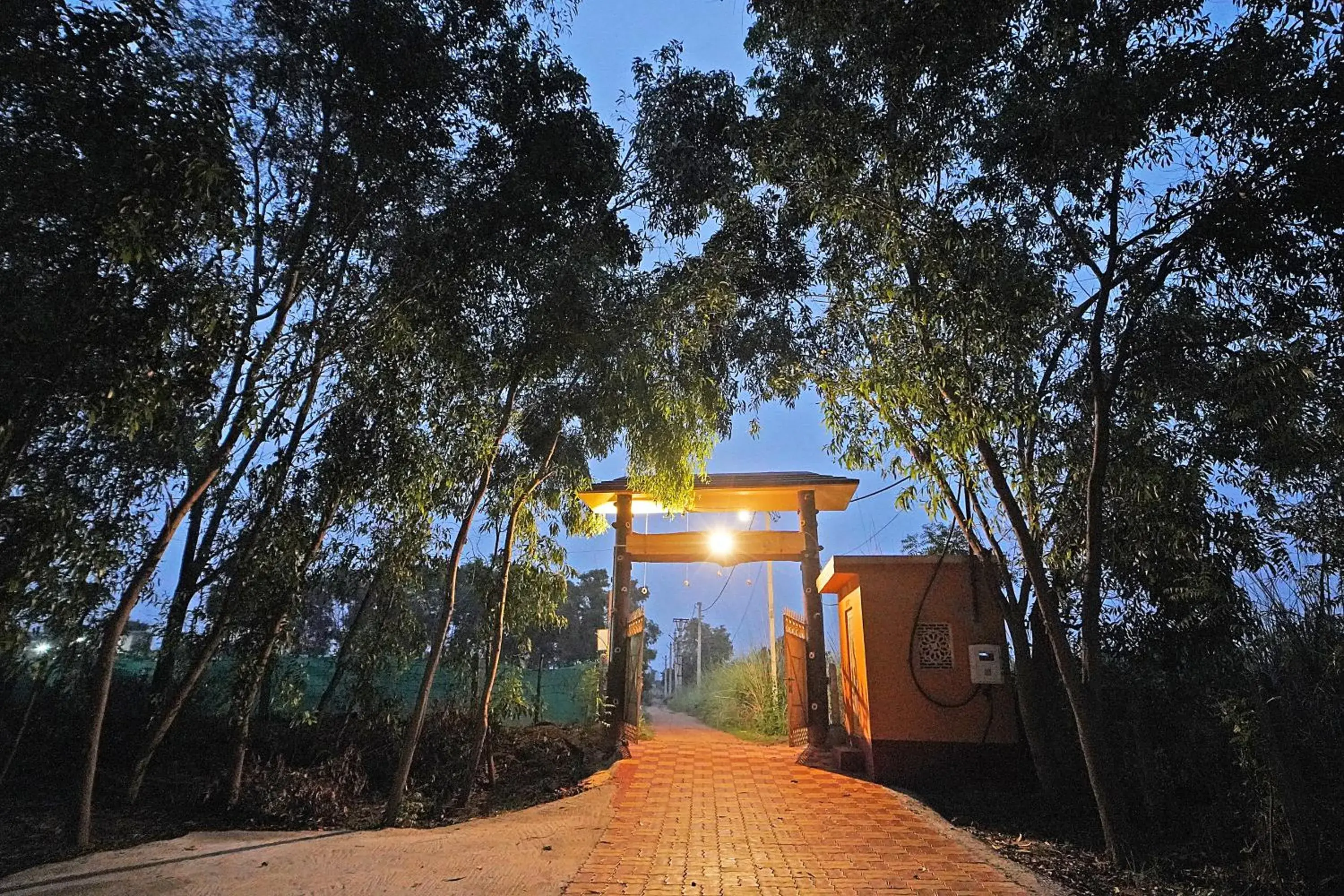 Day in Resort Neel Nirjan !! Best Family Couple friendly family Resort!! Day in Resort Neel Nirjan !! Best Family Couple friendly family Resort!!