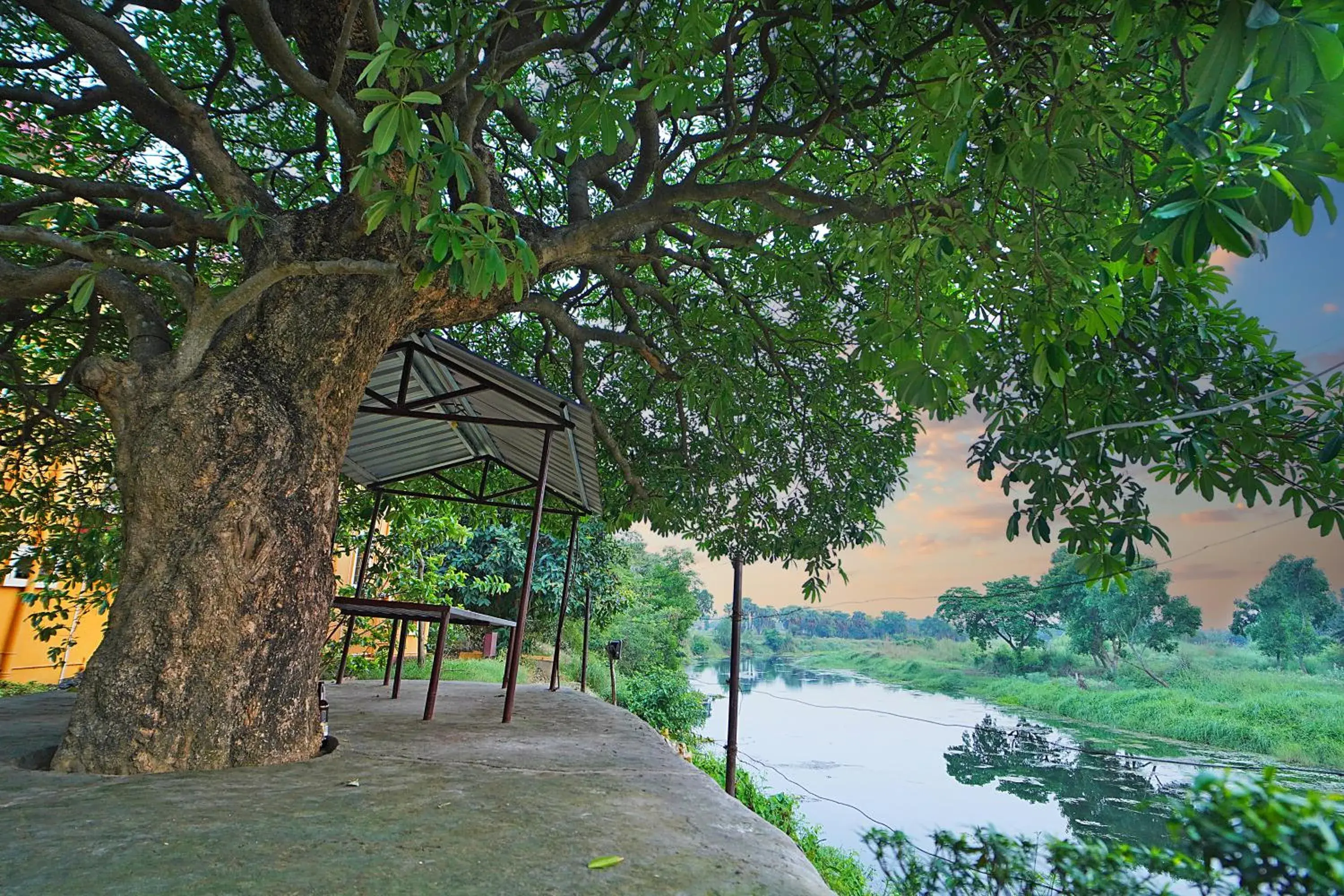 Spring in Resort Neel Nirjan !! Best Family Couple friendly family Resort!! Spring in Resort Neel Nirjan !! Best Family Couple friendly family Resort!!