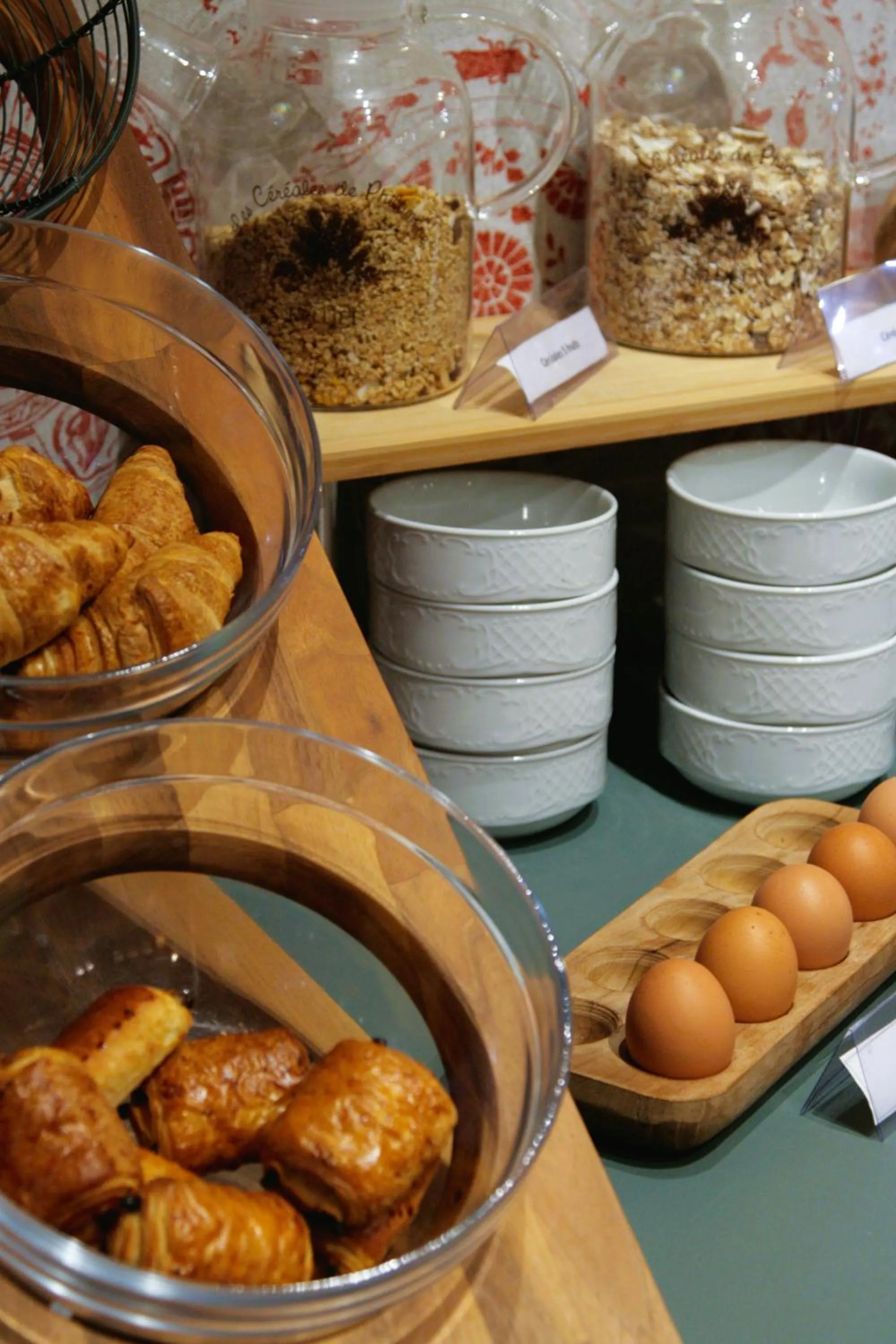 Buffet breakfast in Hôtel Albion