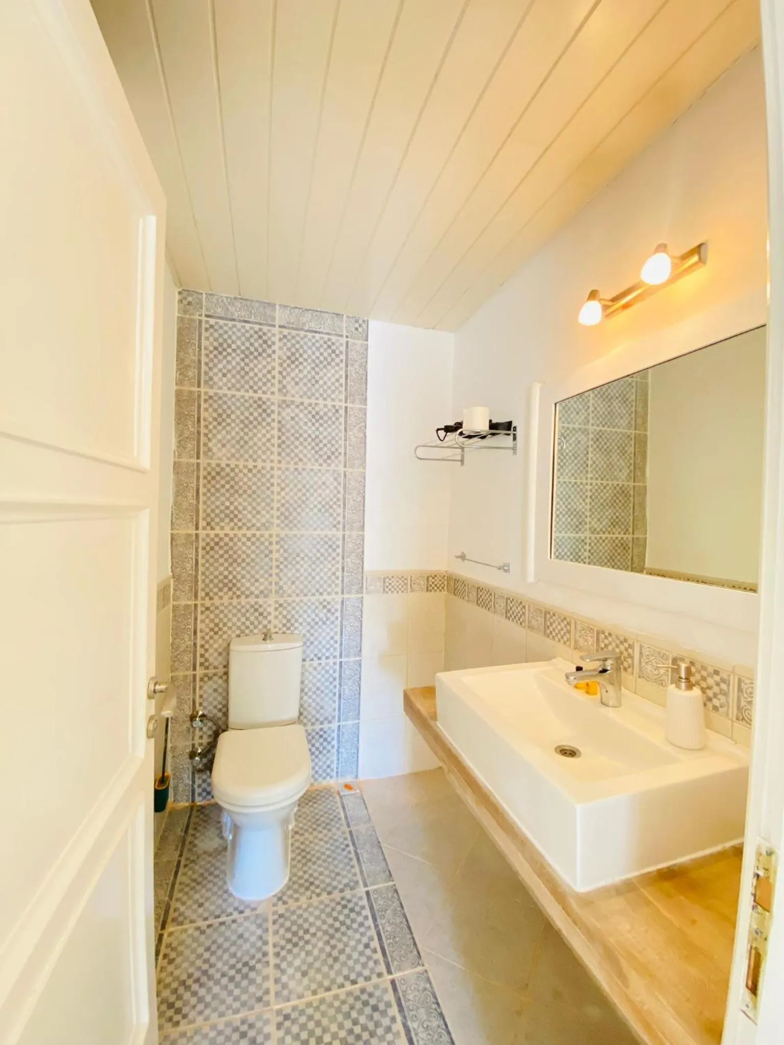 Shower in Alaca Butik Otel