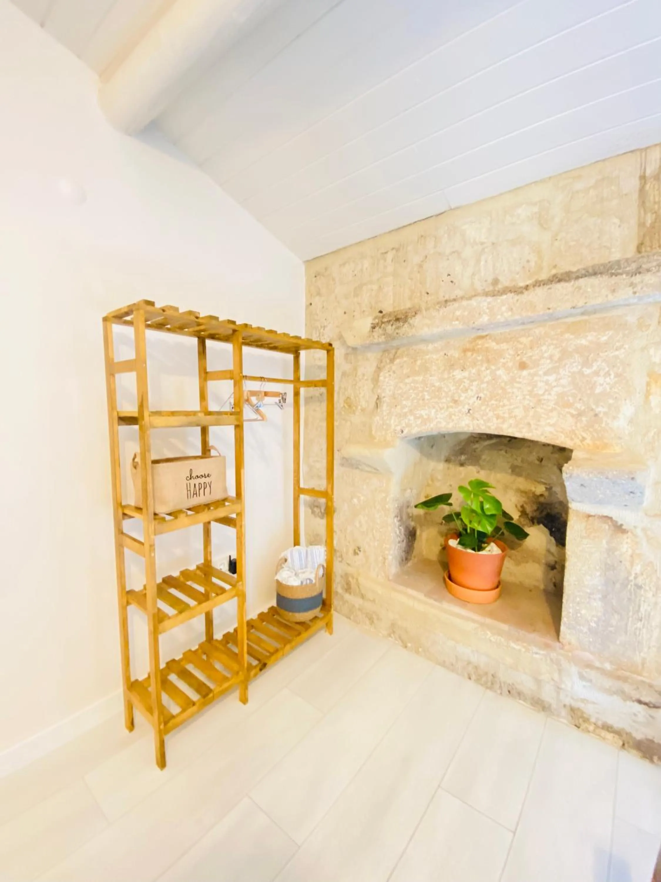 wardrobe in Alaca Butik Otel