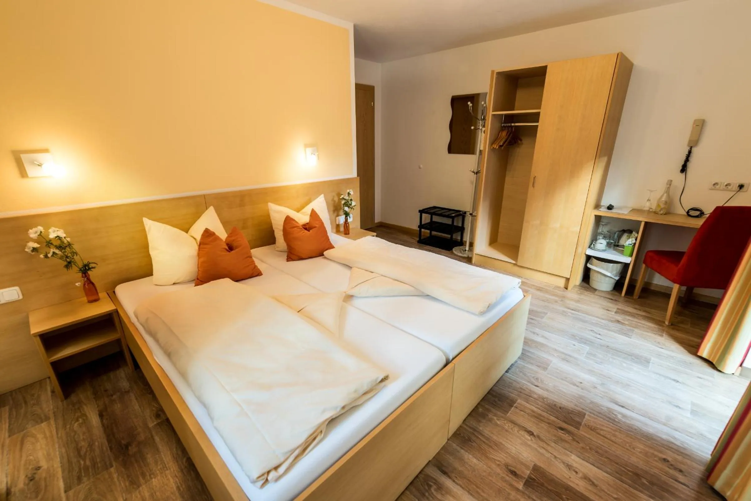 Bed in "Quality Hosts Arlberg" Hotel-Gasthof Freisleben