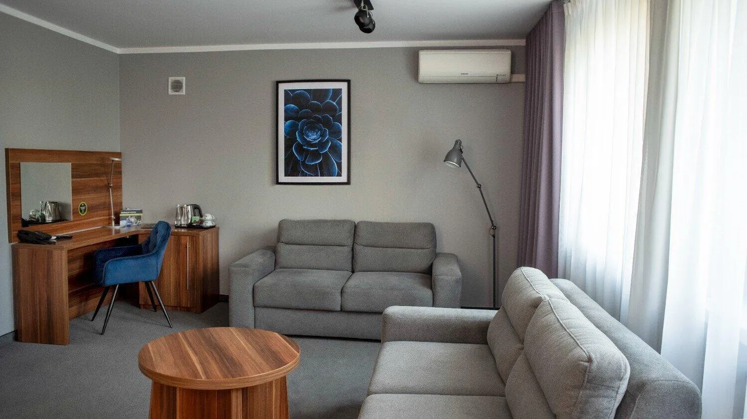 Lobby or reception in B&B HOTEL Piotrków Trybunalski