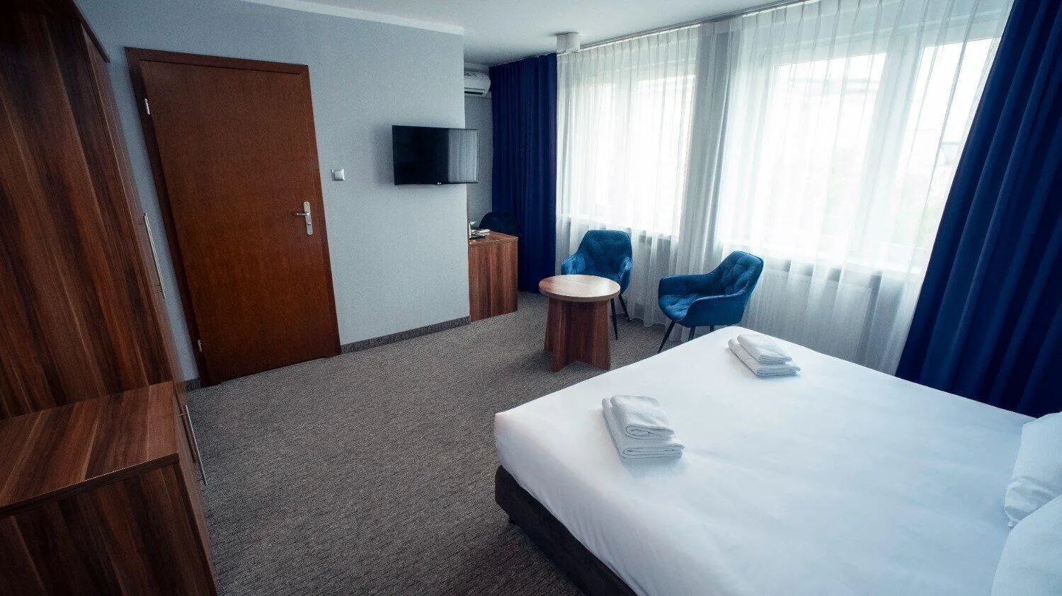 Photo of the whole room, Bed in B&B HOTEL Piotrków Trybunalski