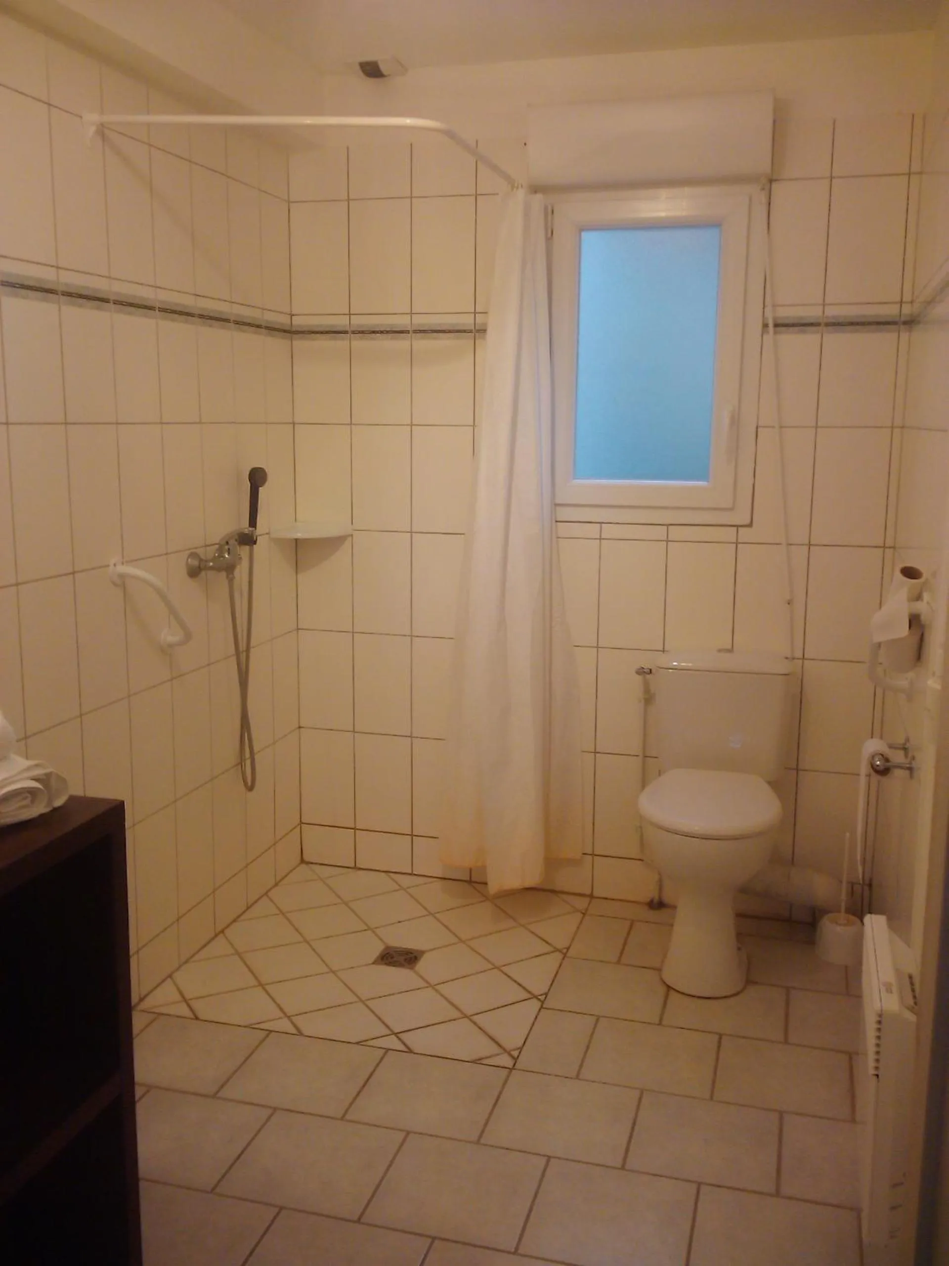 Bathroom in L'Orée des Châteaux